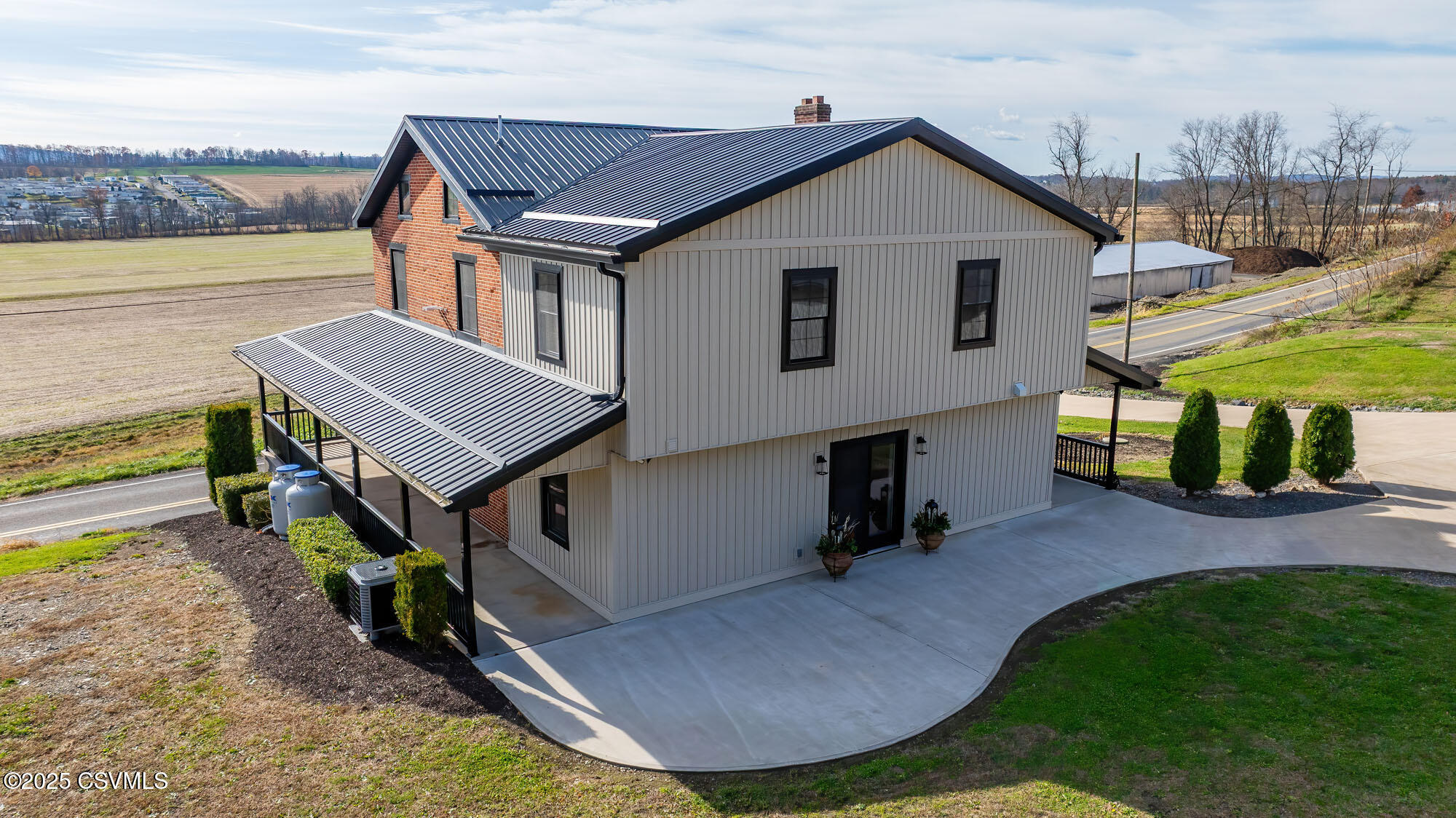 Properties 5 717 FOWLERSVILLE Road