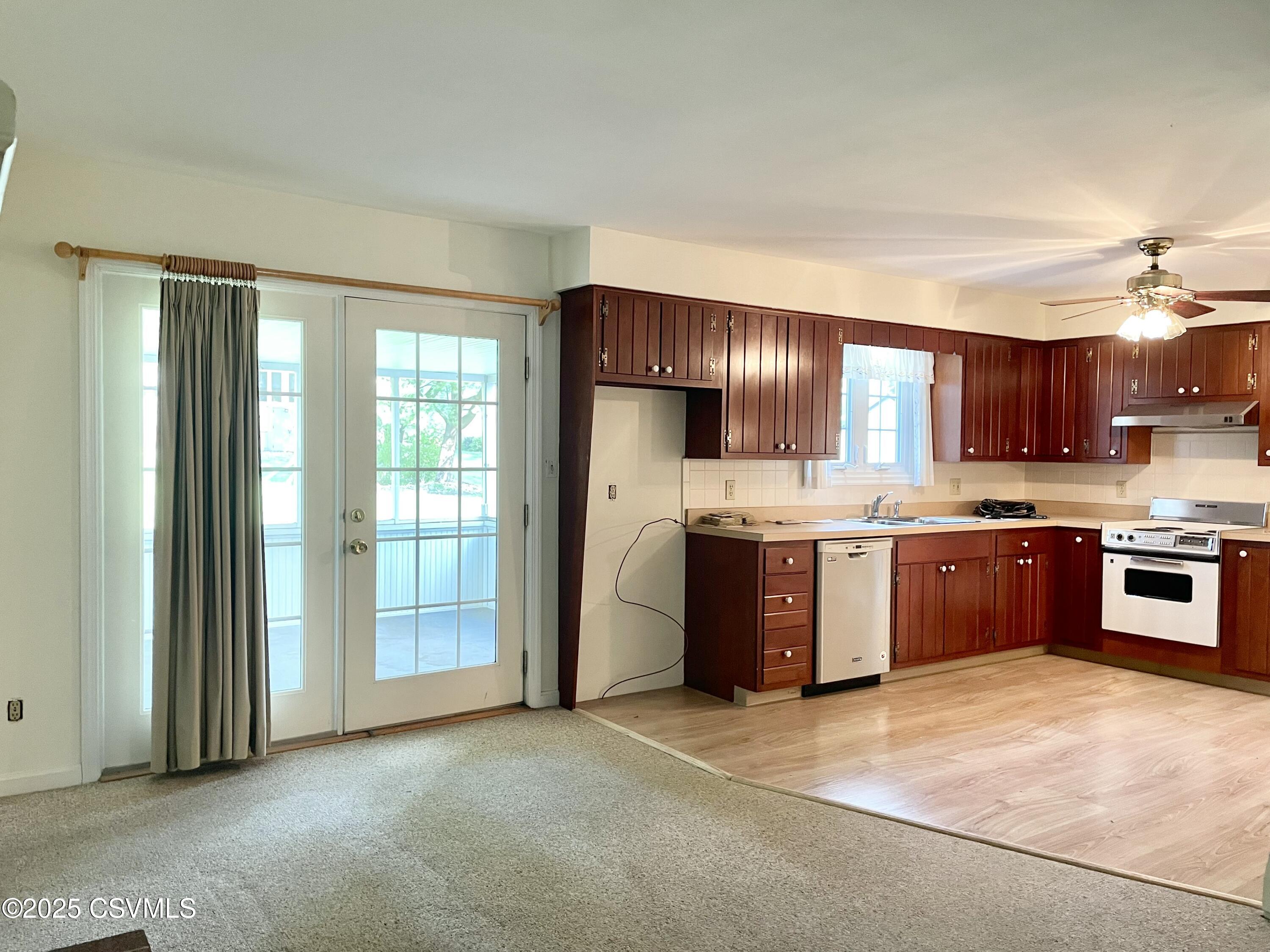 Lewisburg, Pennsylvania 17837, United States, 4 Bedrooms Bedrooms, ,3 BathroomsBathrooms,Residential,Active,192507