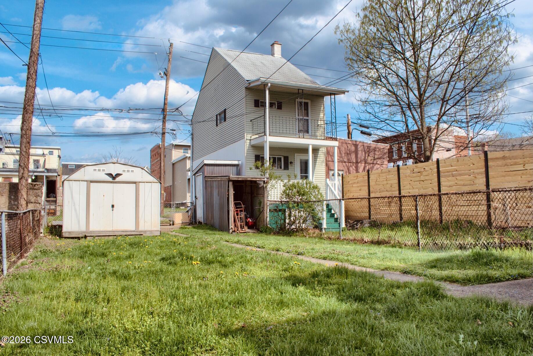 Properties 3 143 S MAPLE Street