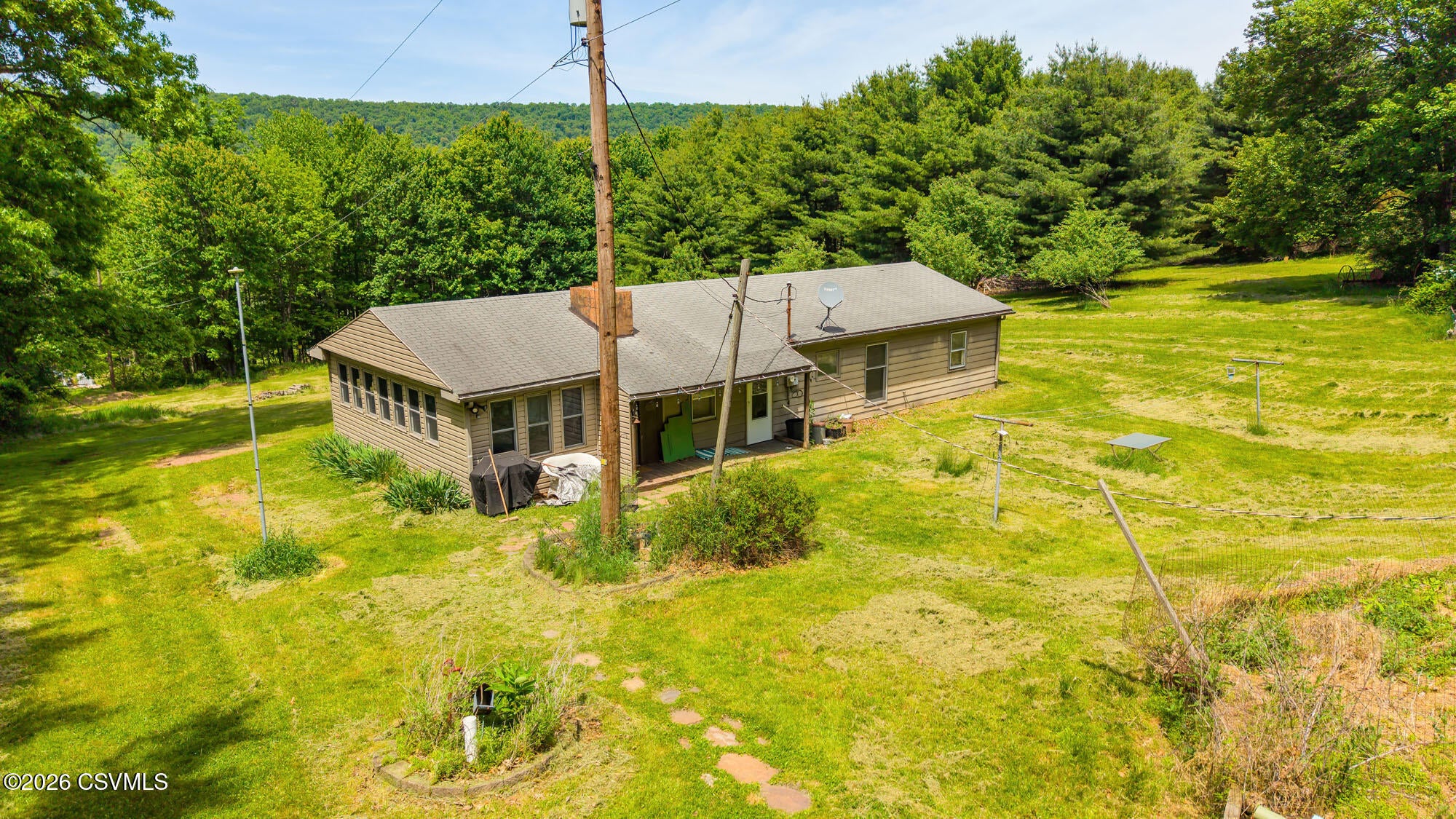 526a mountain shadow lane