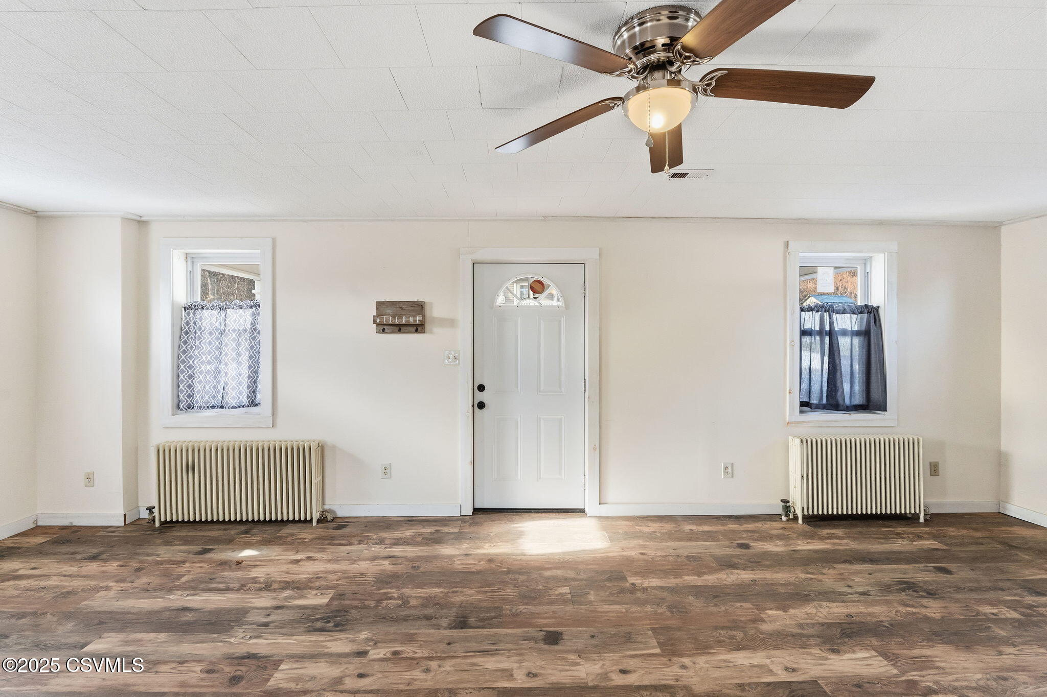 Properties 5 1373 MAIN Street