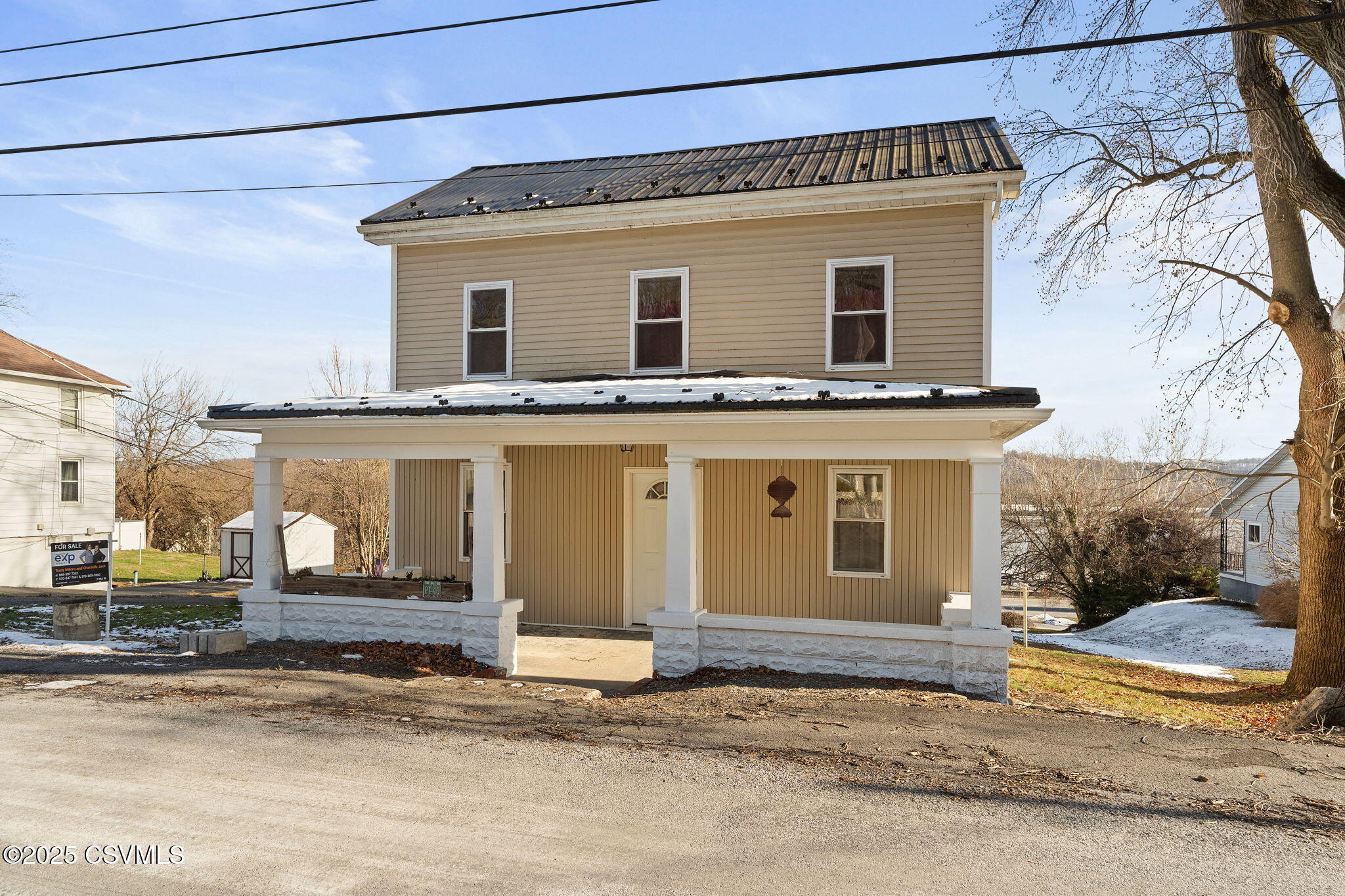 Properties 4 1373 MAIN Street