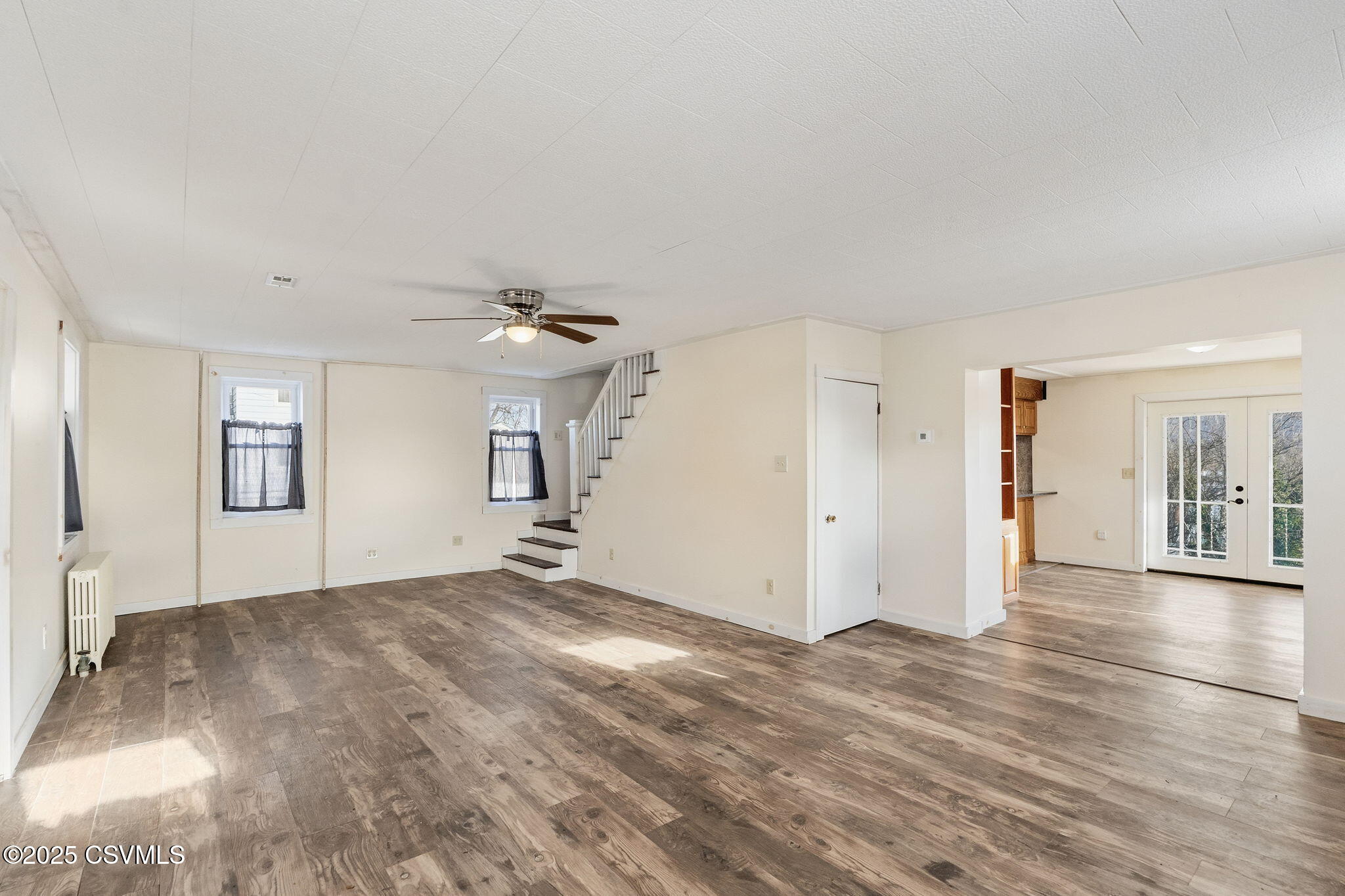 Properties 6 1373 MAIN Street