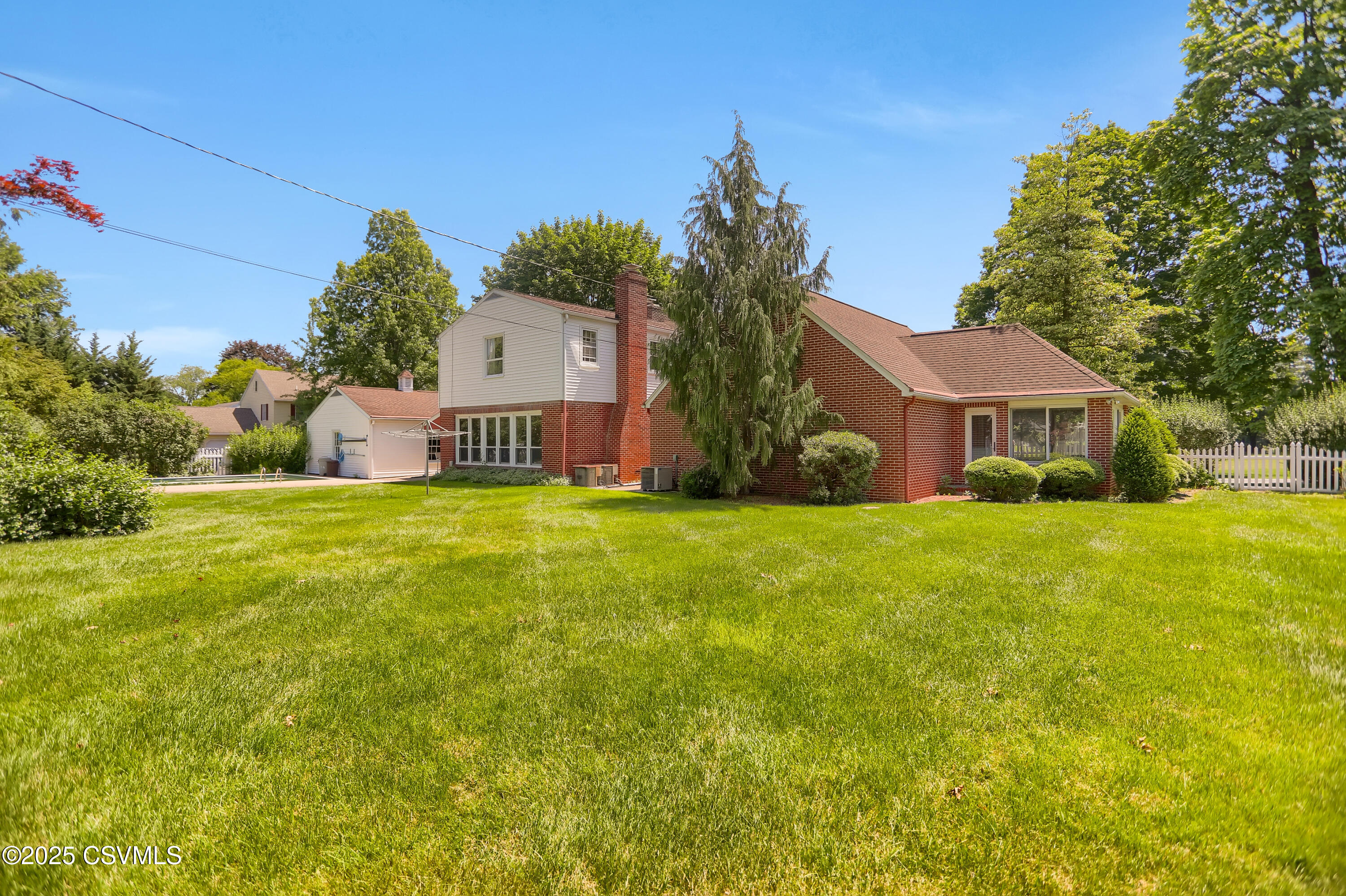612 STEIN Lane