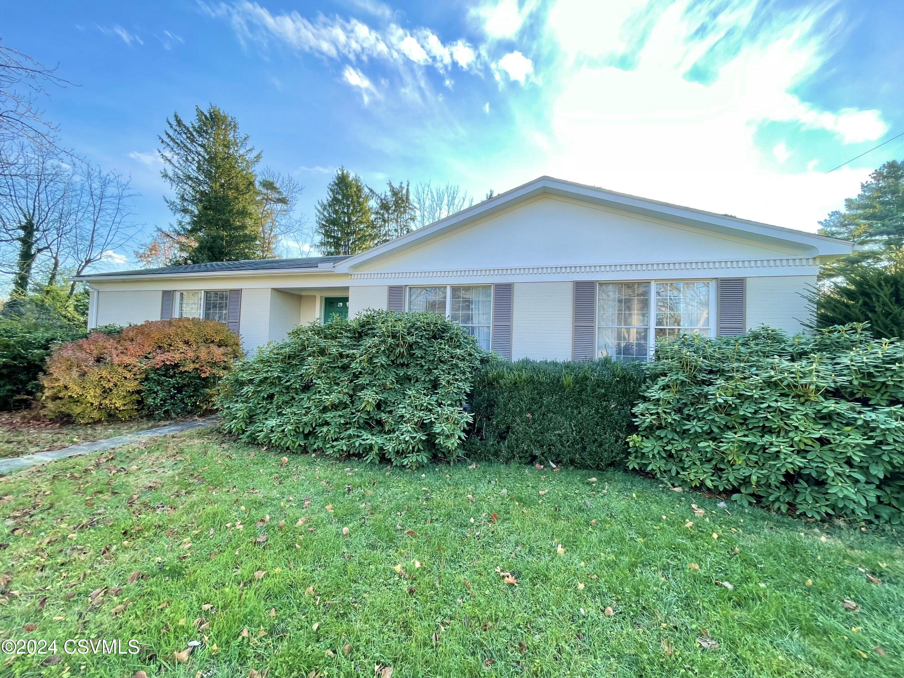 Lewisburg, Pennsylvania 17837, United States, 3 Bedrooms Bedrooms, ,3 BathroomsBathrooms,Residential,Active,30700