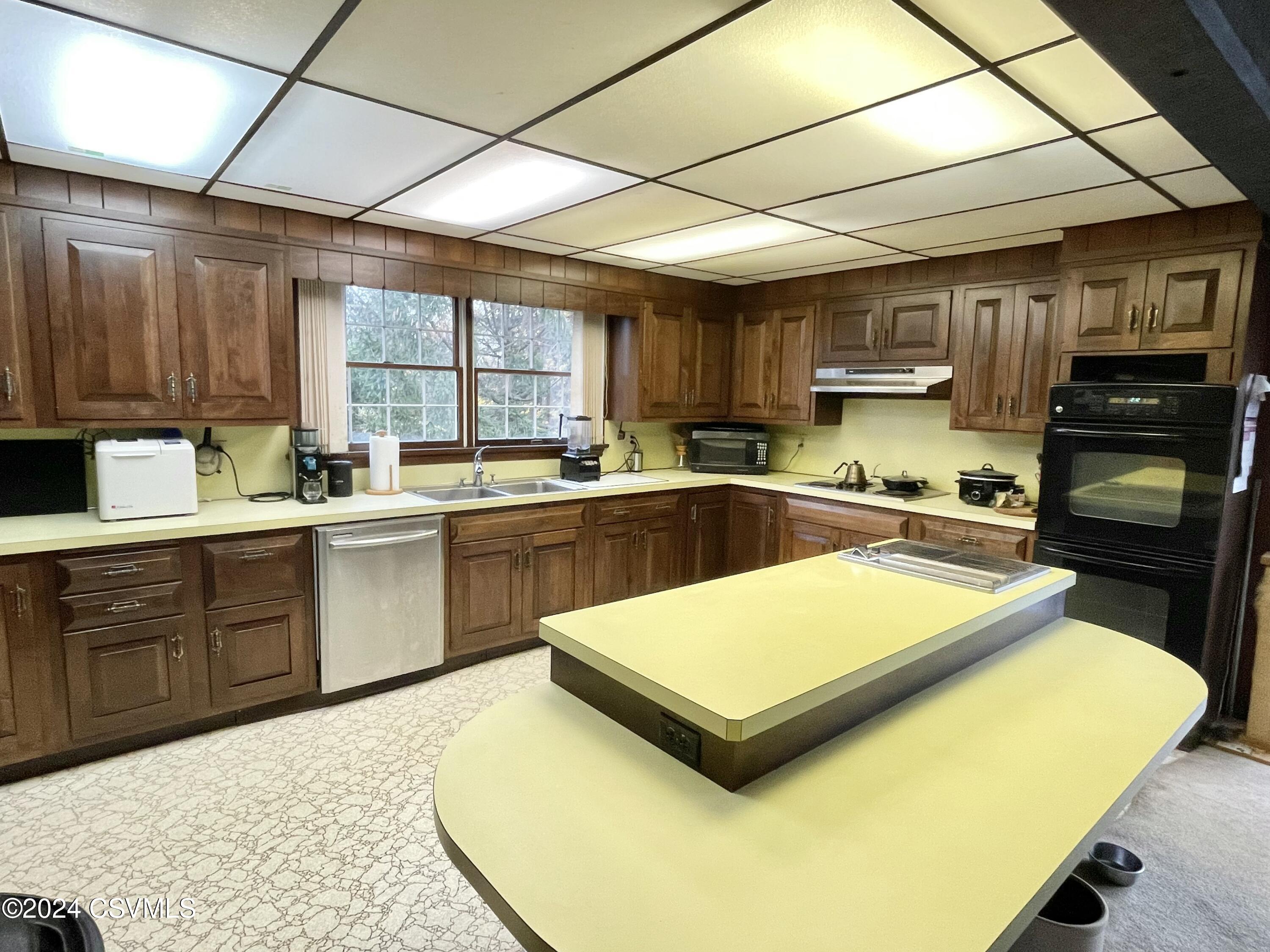 Lewisburg, Pennsylvania 17837, United States, 3 Bedrooms Bedrooms, ,3 BathroomsBathrooms,Residential,Active,30700