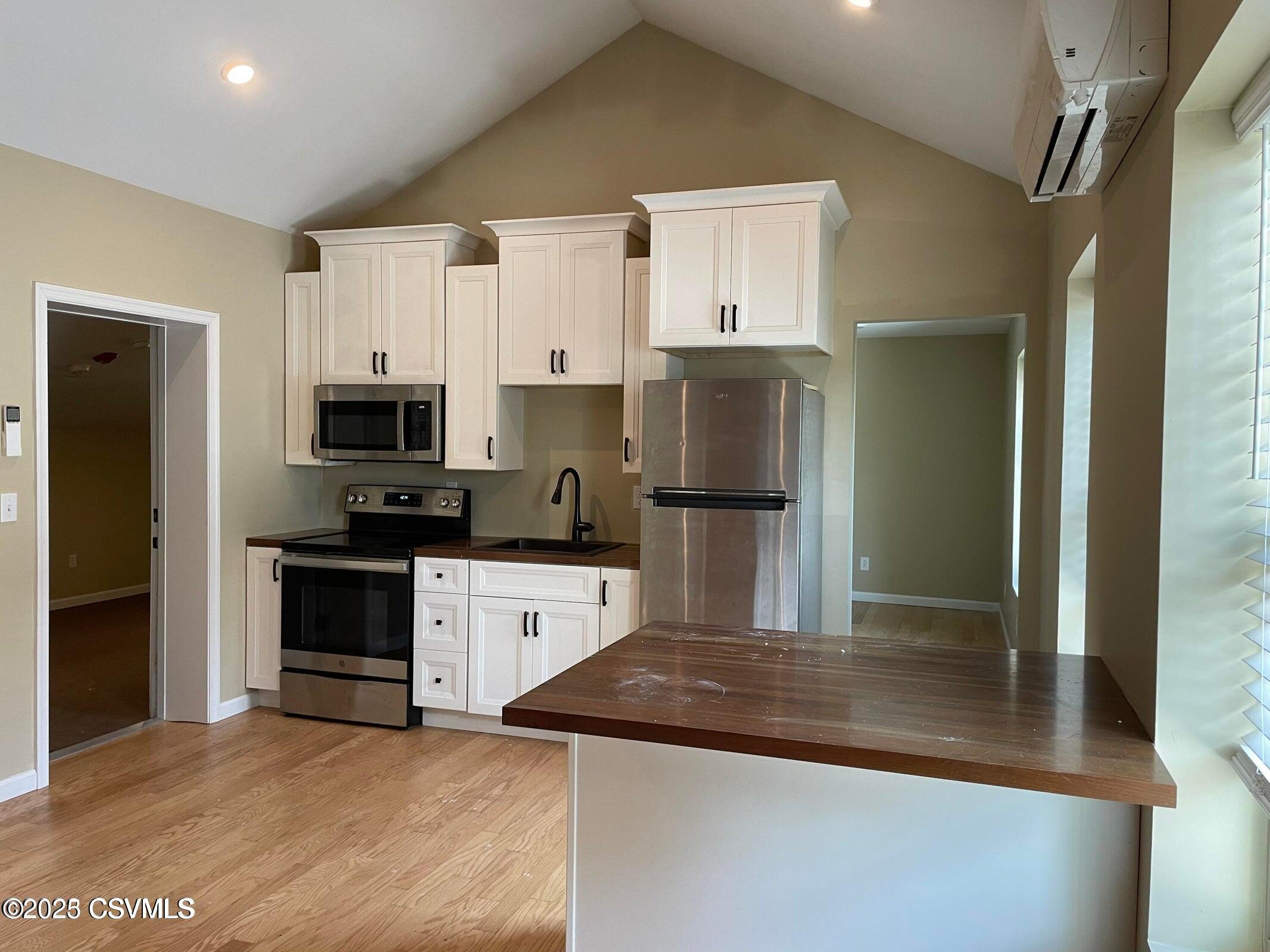 Mifflinburg, Pennsylvania 17844, United States, 1 Bedroom Bedrooms, ,1 BathroomBathrooms,Residential,Active,4934