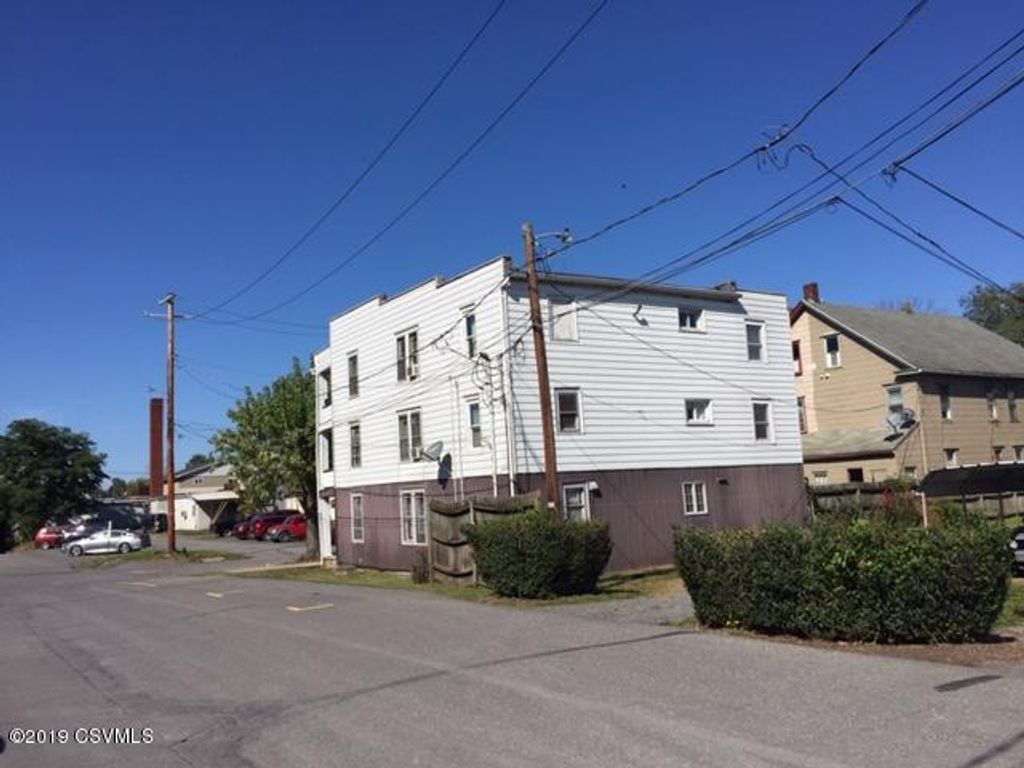 17857 MLS 2082255 Listing Information Villager Realty Inc.