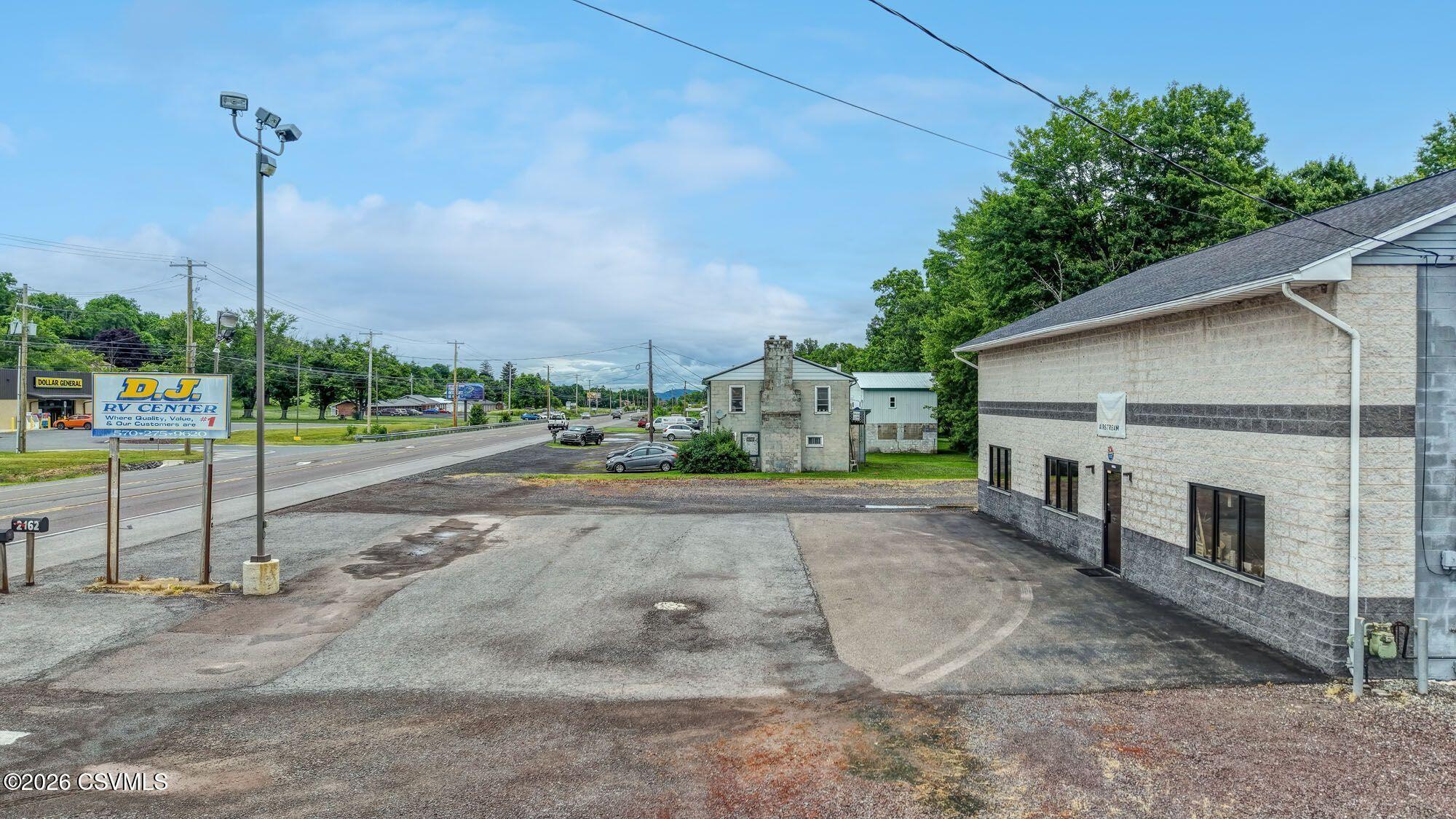 2162 montour boulevard
