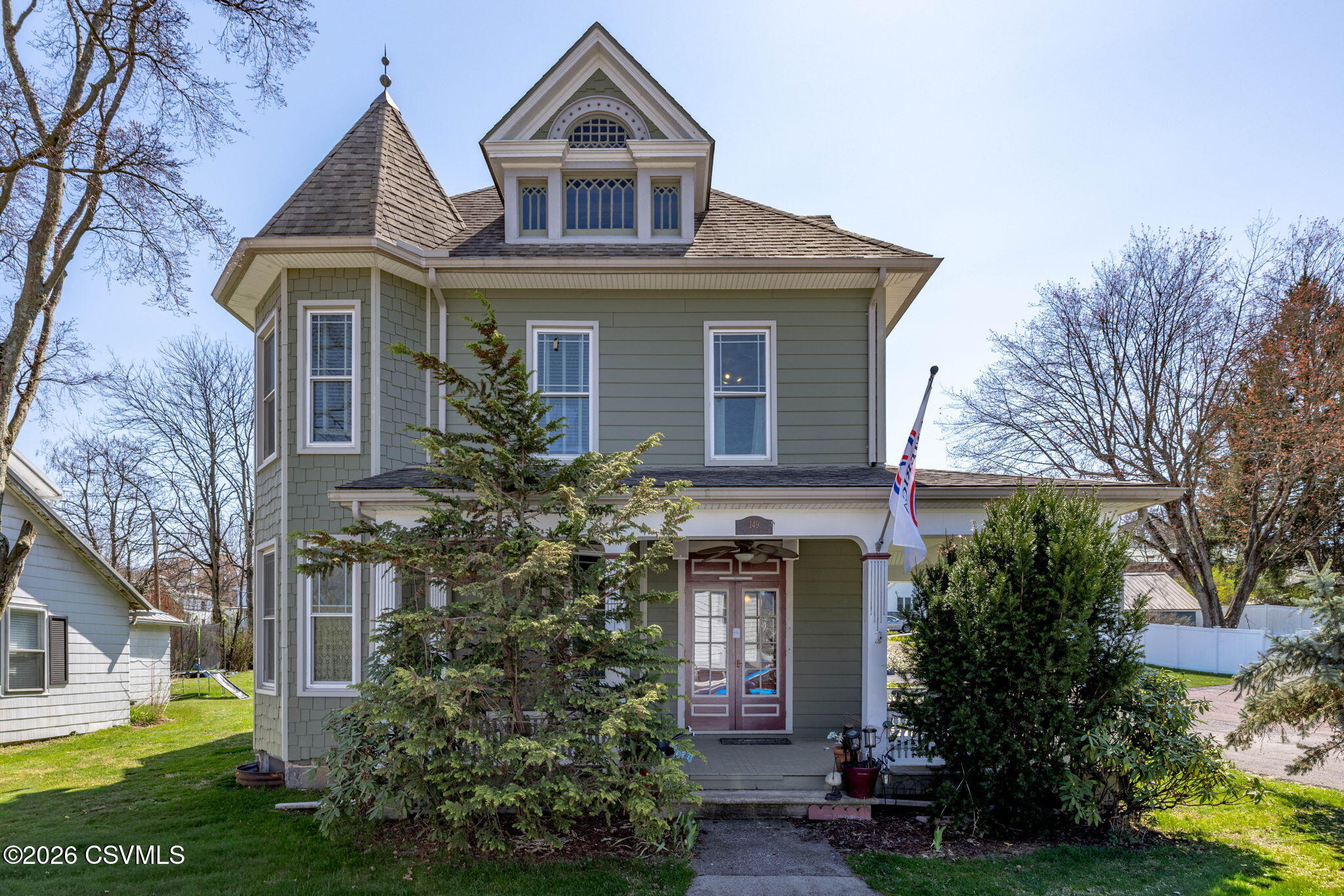 Properties 3 149 gearhart street