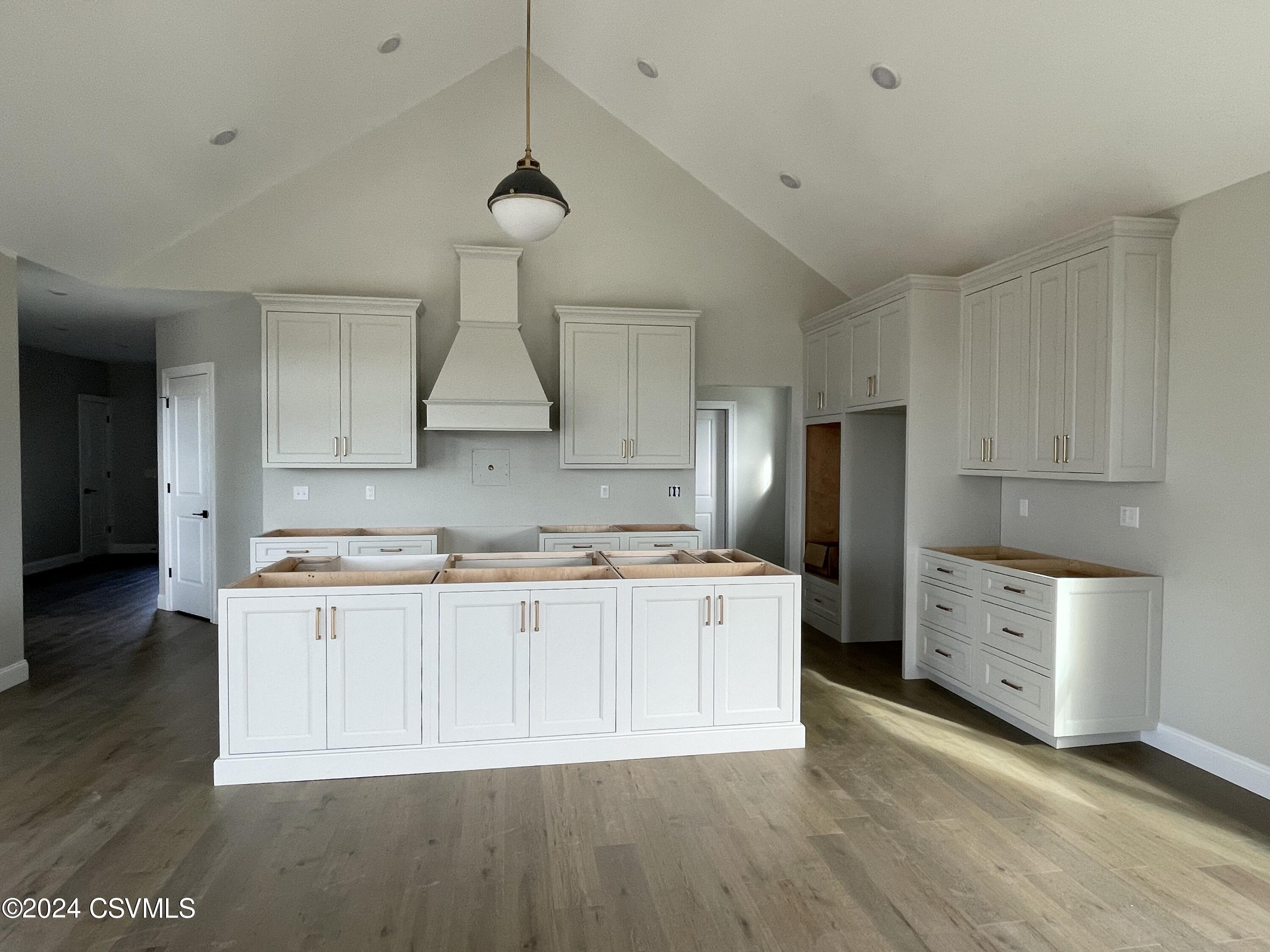 Lewisburg, Pennsylvania 17837, United States, 4 Bedrooms Bedrooms, ,4 BathroomsBathrooms,Residential,Active,64117