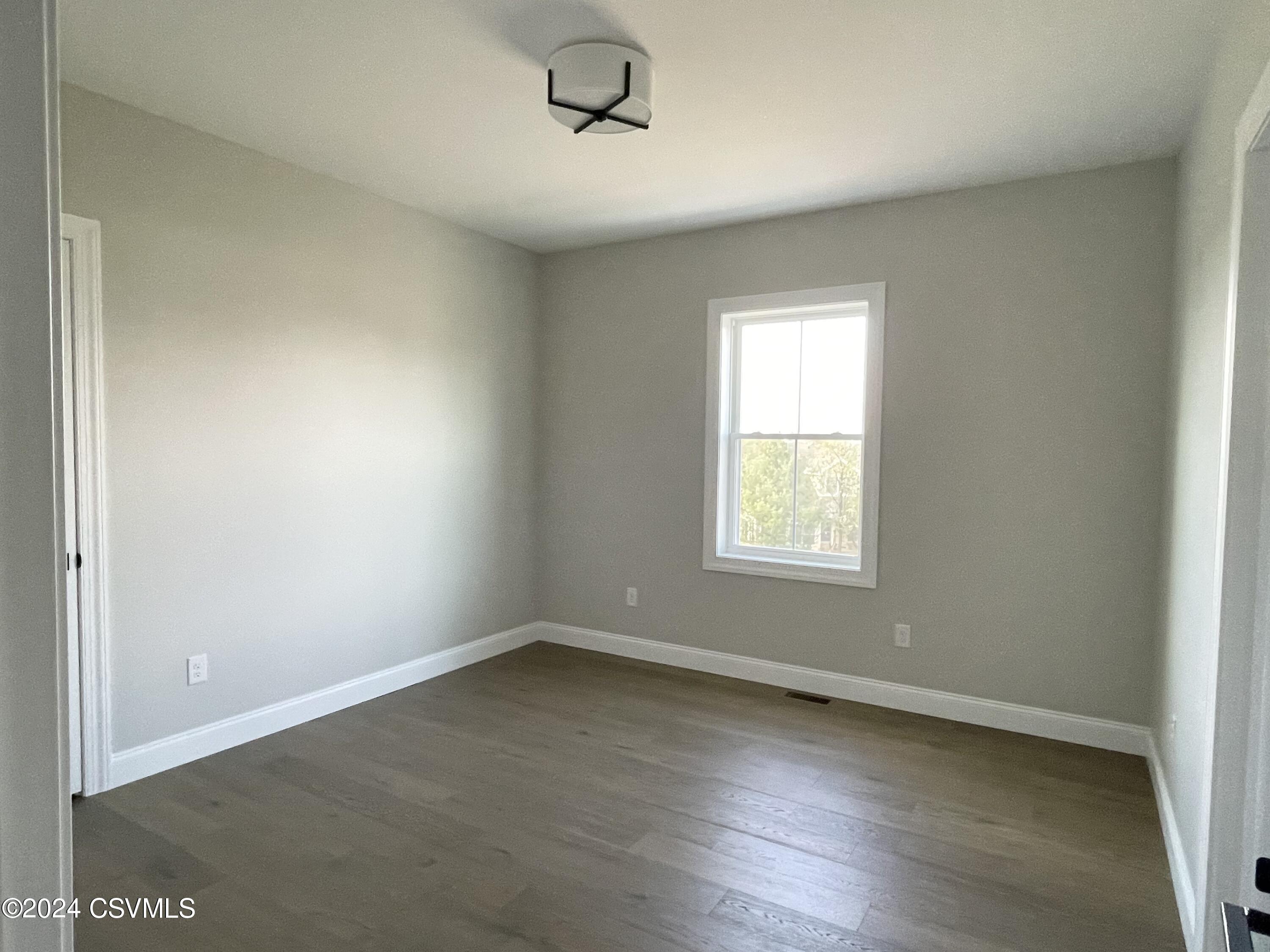 Lewisburg, Pennsylvania 17837, United States, 4 Bedrooms Bedrooms, ,4 BathroomsBathrooms,Residential,Active,64117