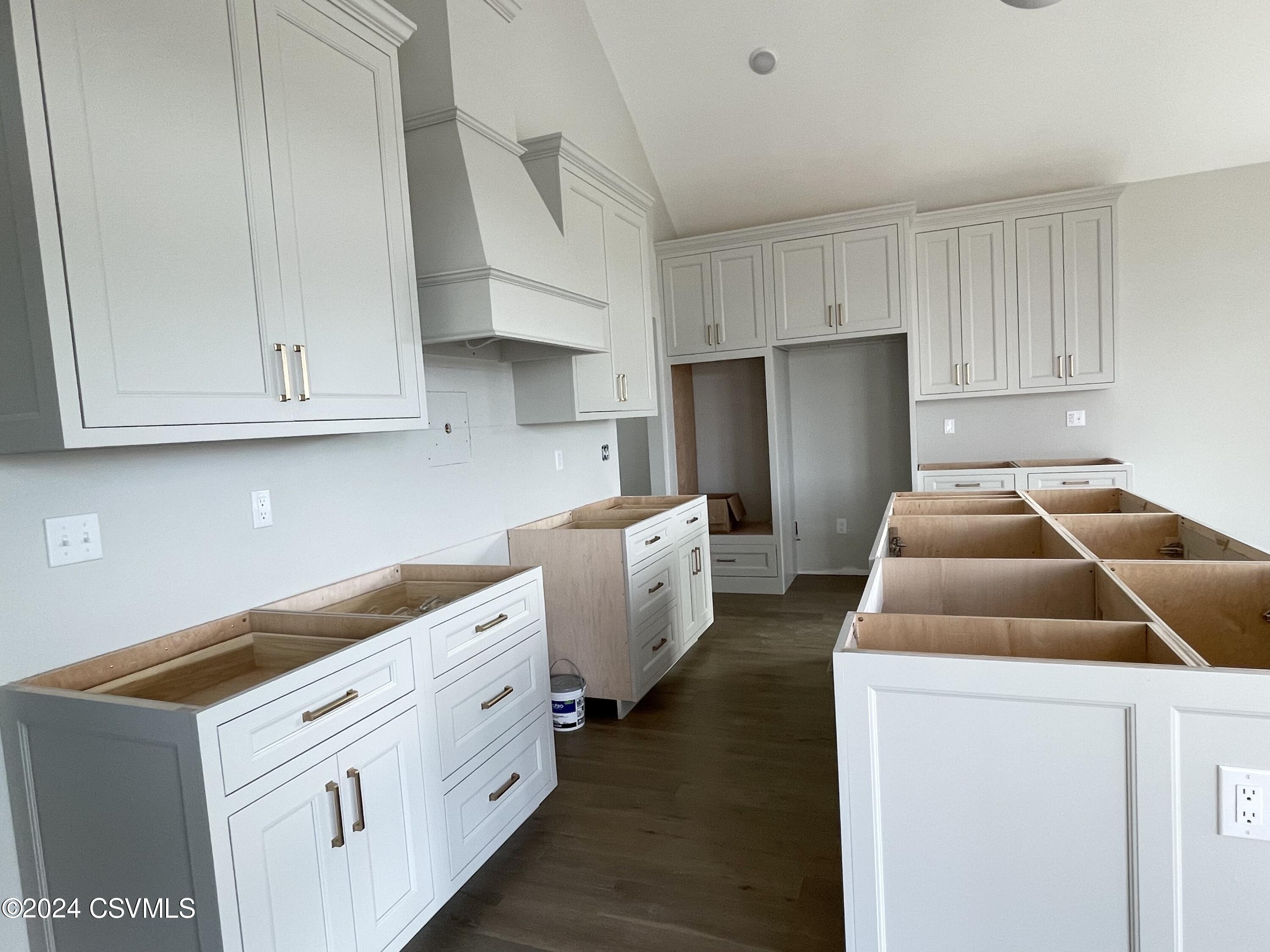 Lewisburg, Pennsylvania 17837, United States, 4 Bedrooms Bedrooms, ,4 BathroomsBathrooms,Residential,Active,64117