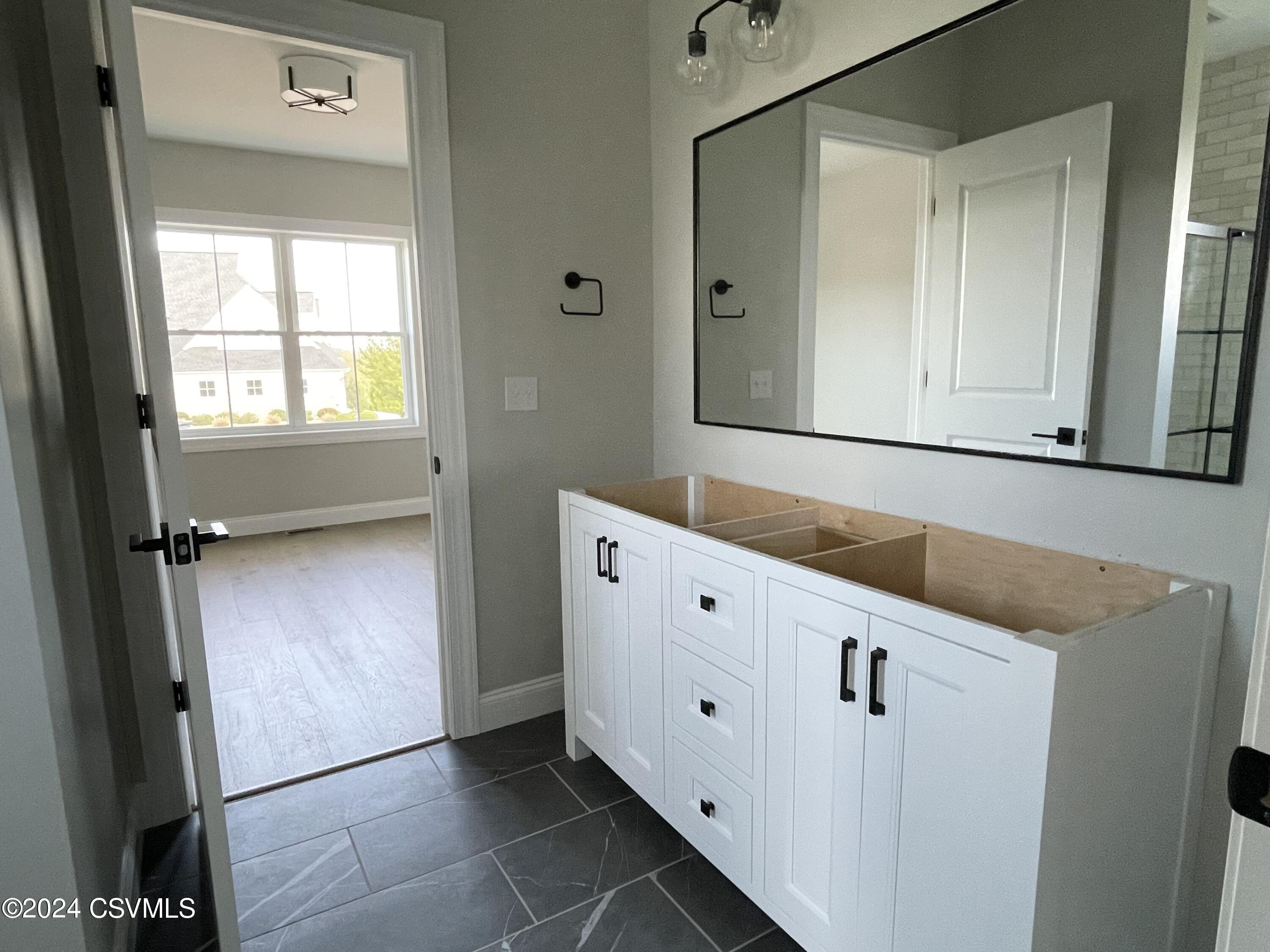 Lewisburg, Pennsylvania 17837, United States, 4 Bedrooms Bedrooms, ,4 BathroomsBathrooms,Residential,Active,64117