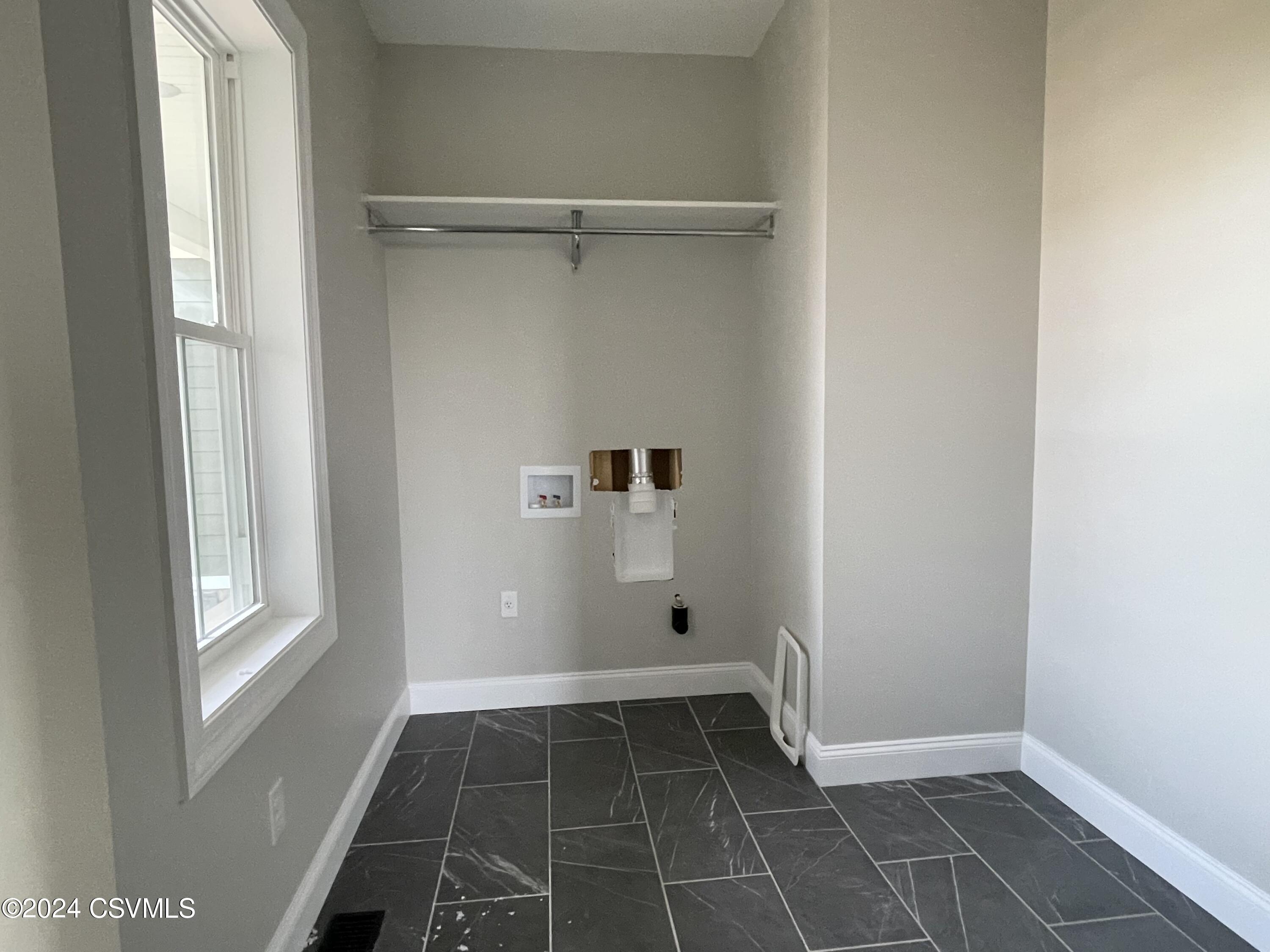 Lewisburg, Pennsylvania 17837, United States, 4 Bedrooms Bedrooms, ,4 BathroomsBathrooms,Residential,Active,64117