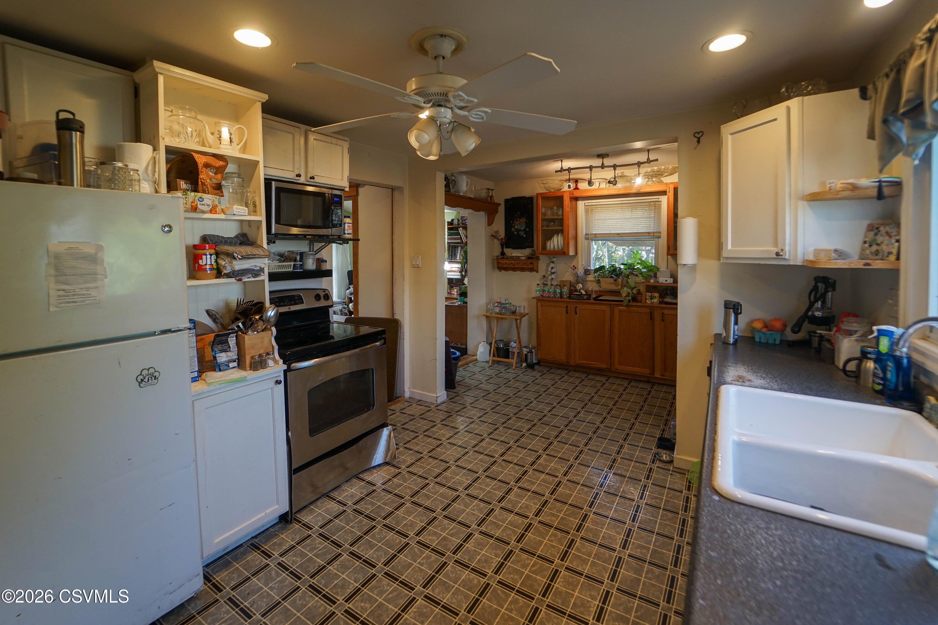 125 w maple street