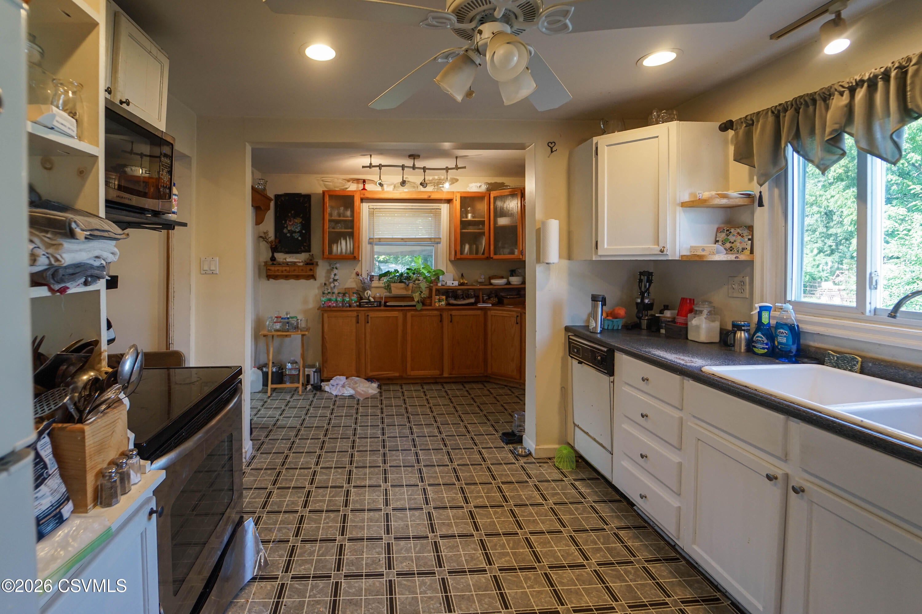 125 w maple street