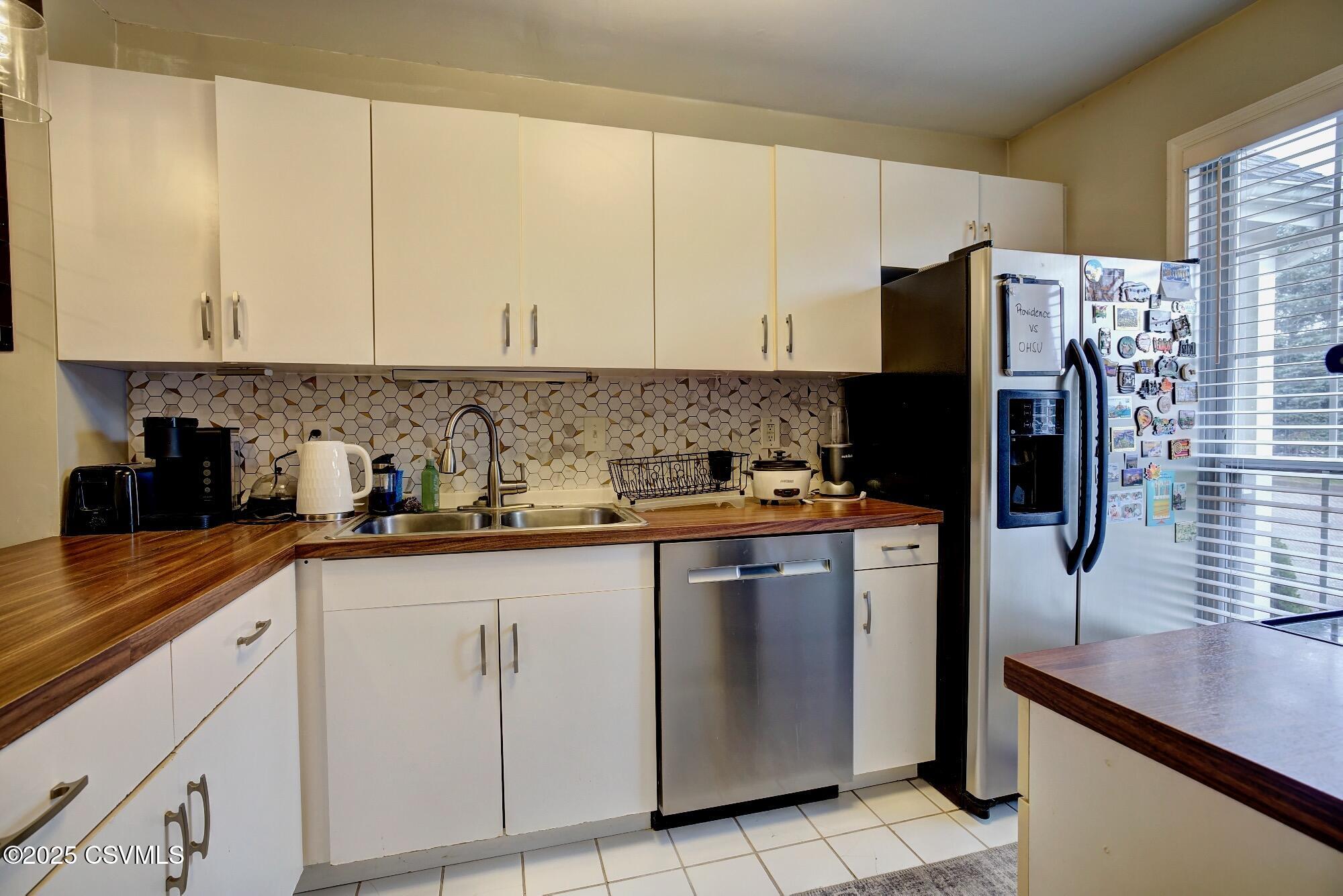 27 ORCHARD Avenue
