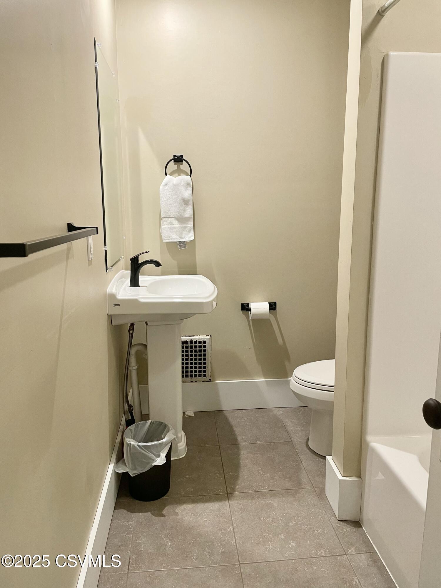 Lewisburg, Pennsylvania 17837, United States, 6 Bedrooms Bedrooms, ,4 BathroomsBathrooms,Residential,Active,164724