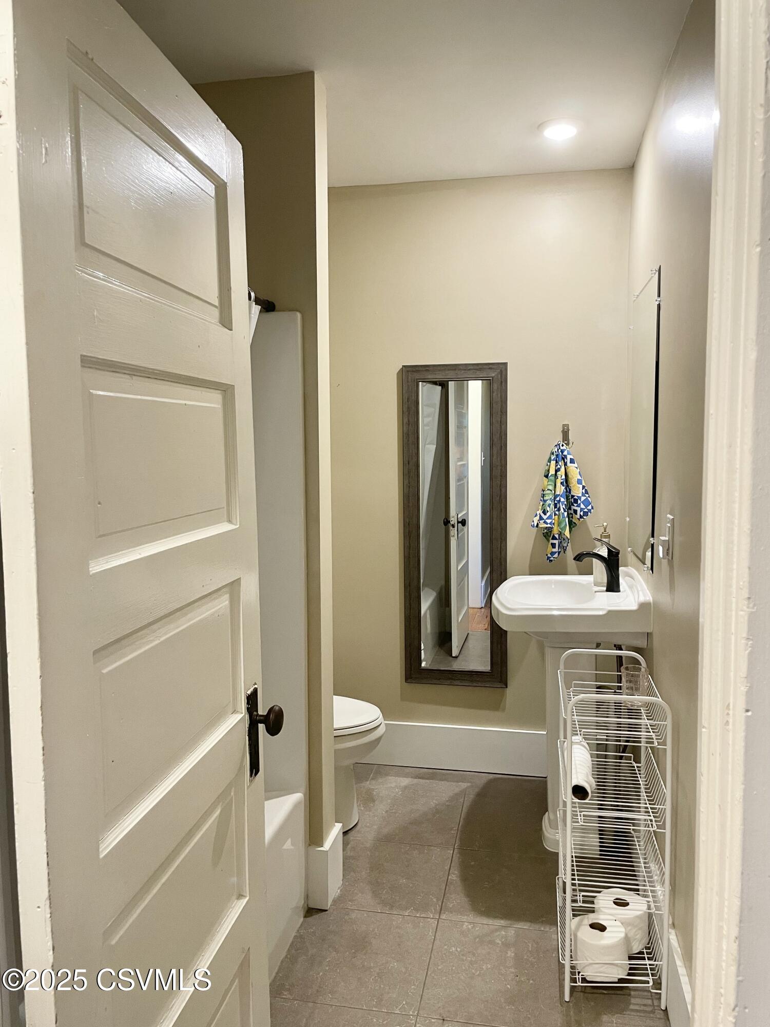 Lewisburg, Pennsylvania 17837, United States, 6 Bedrooms Bedrooms, ,4 BathroomsBathrooms,Residential,Active,164724