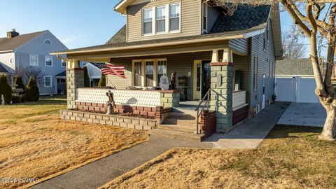 Berwick 19 1031 E FRONT Street Berwick PA 18603