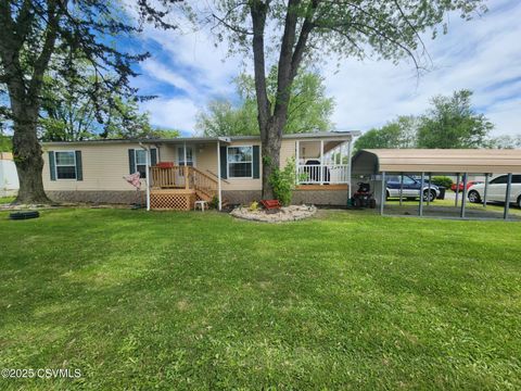 11 Laurel Street, Mifflinburg, PA 17844 - MLS#: 20-100340