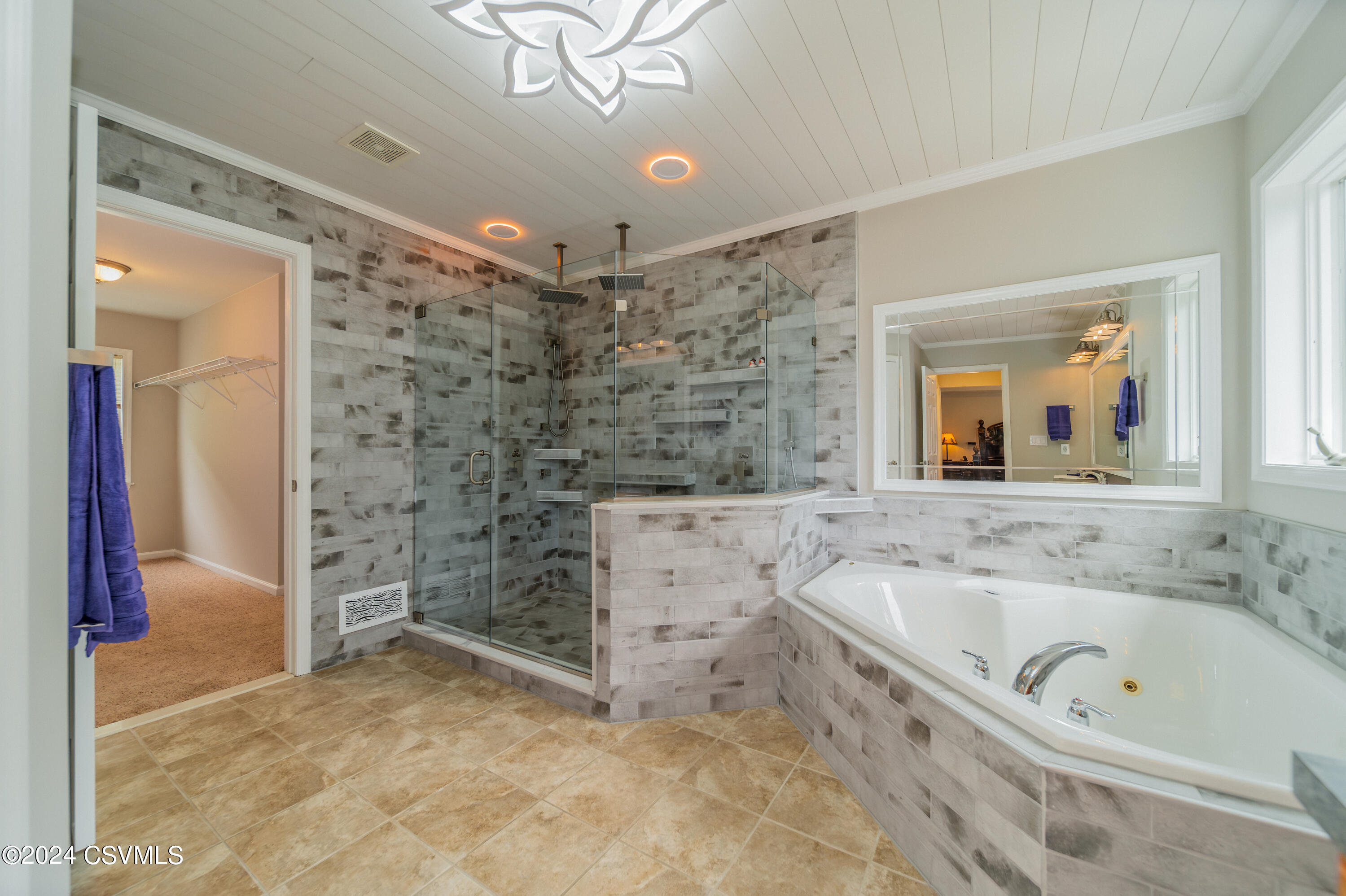 Drums, Pennsylvania 18222, United States, 5 Bedrooms Bedrooms, ,4 BathroomsBathrooms,Residential,Active,50247