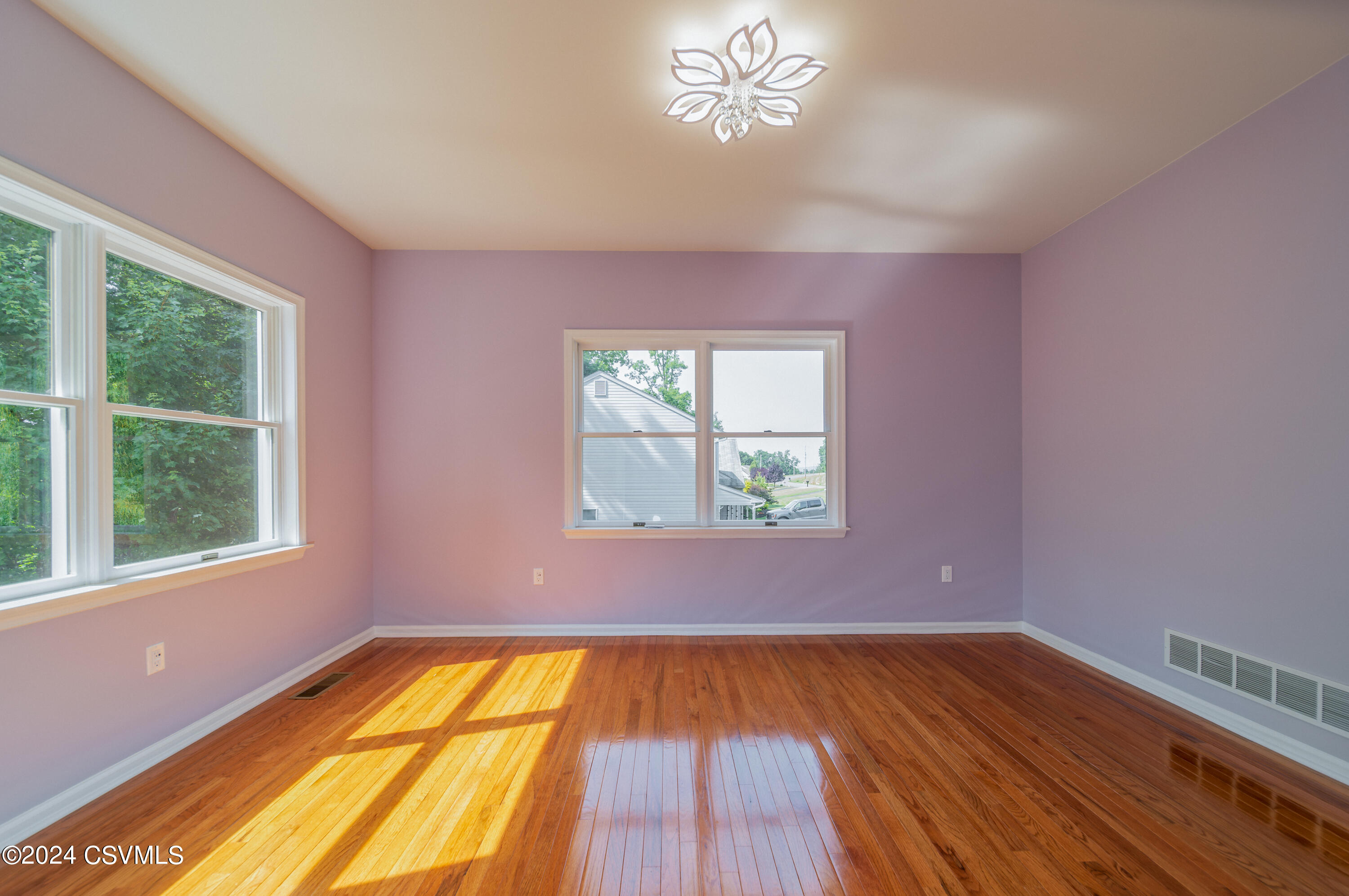 Drums, Pennsylvania 18222, United States, 5 Bedrooms Bedrooms, ,4 BathroomsBathrooms,Residential,Active,50247