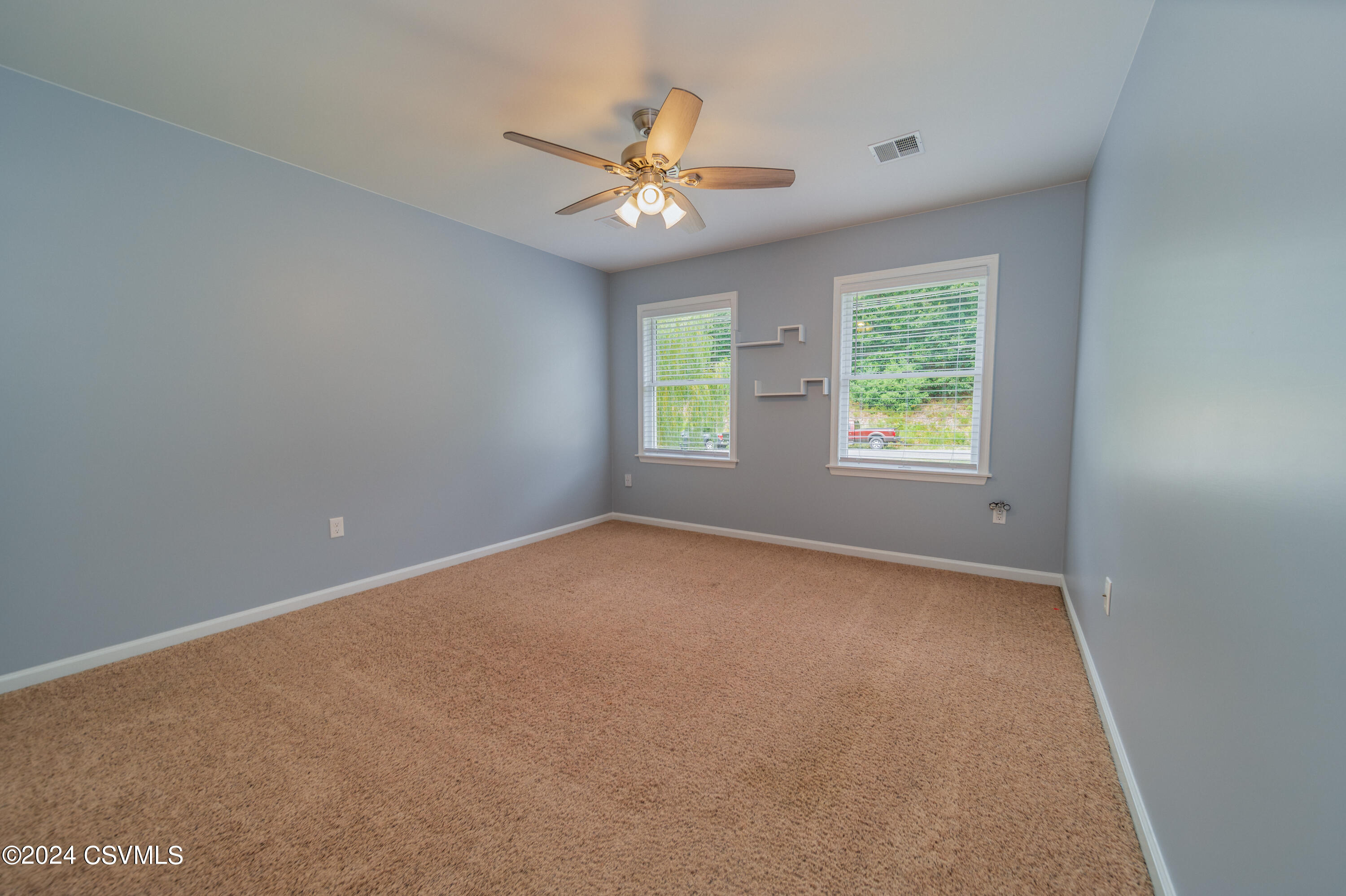 Drums, Pennsylvania 18222, United States, 5 Bedrooms Bedrooms, ,4 BathroomsBathrooms,Residential,Active,50247