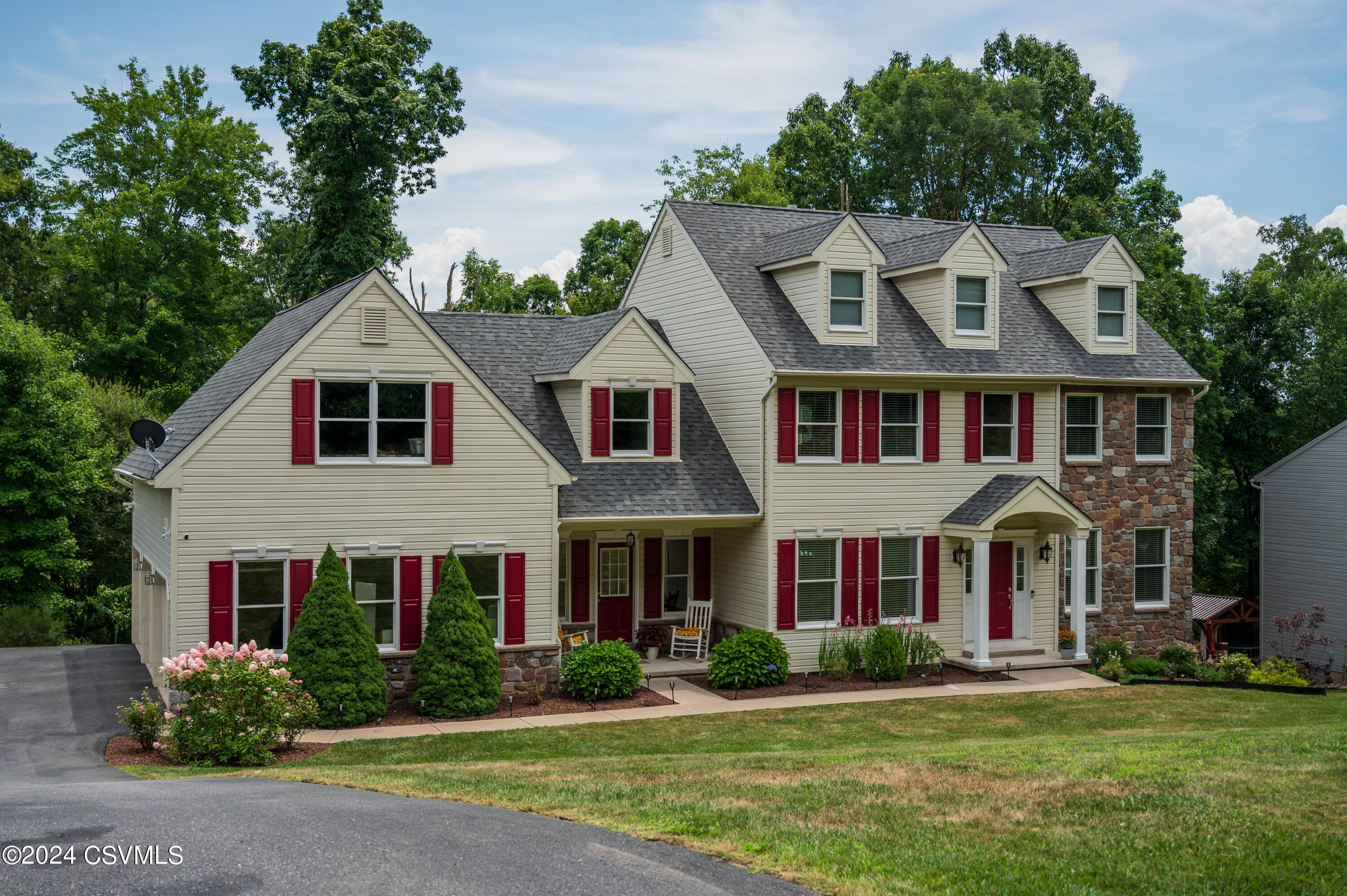 Drums, Pennsylvania 18222, United States, 5 Bedrooms Bedrooms, ,4 BathroomsBathrooms,Residential,Active,50247