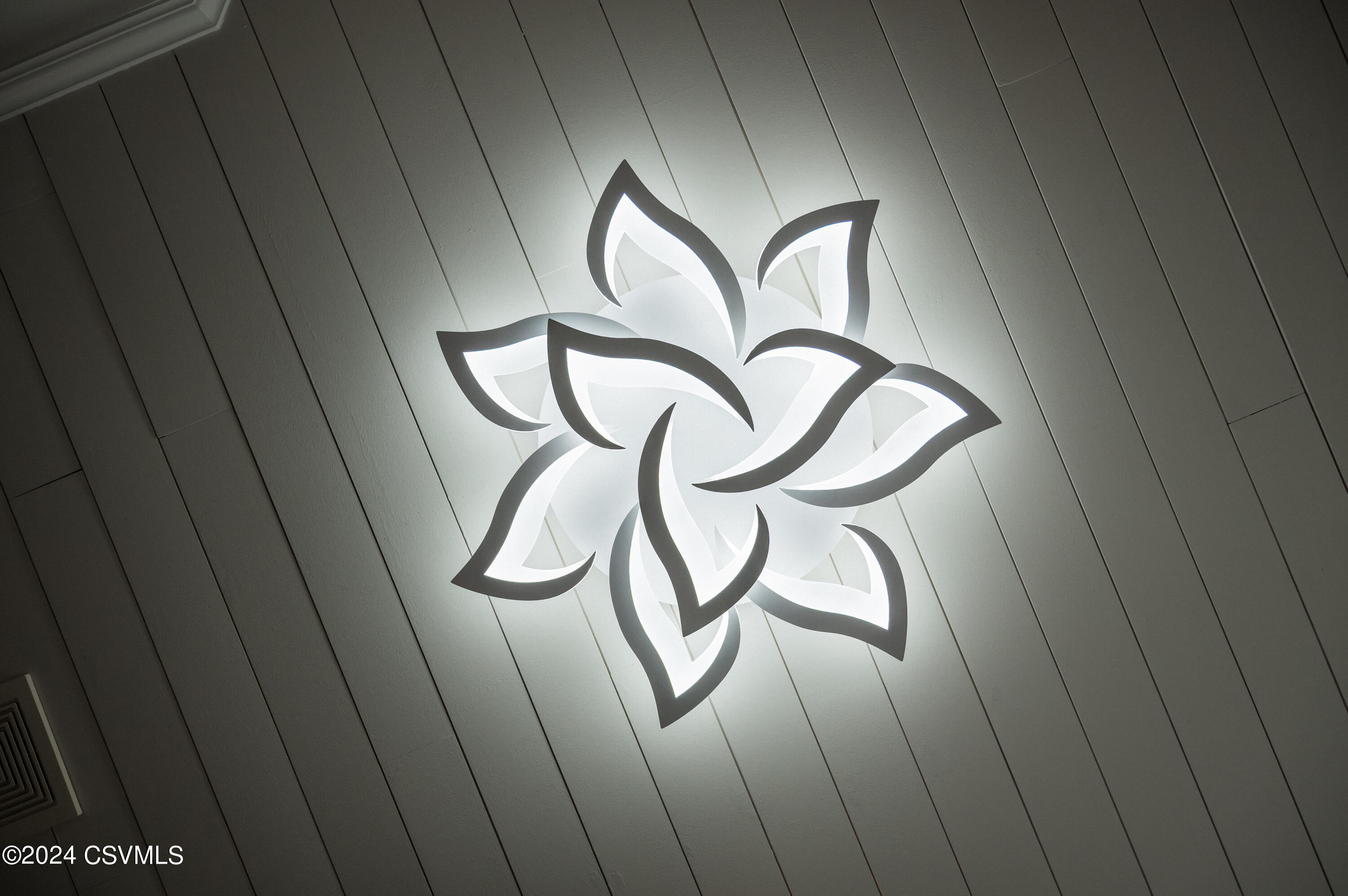 Drums, Pennsylvania 18222, United States, 5 Bedrooms Bedrooms, ,4 BathroomsBathrooms,Residential,Active,50247