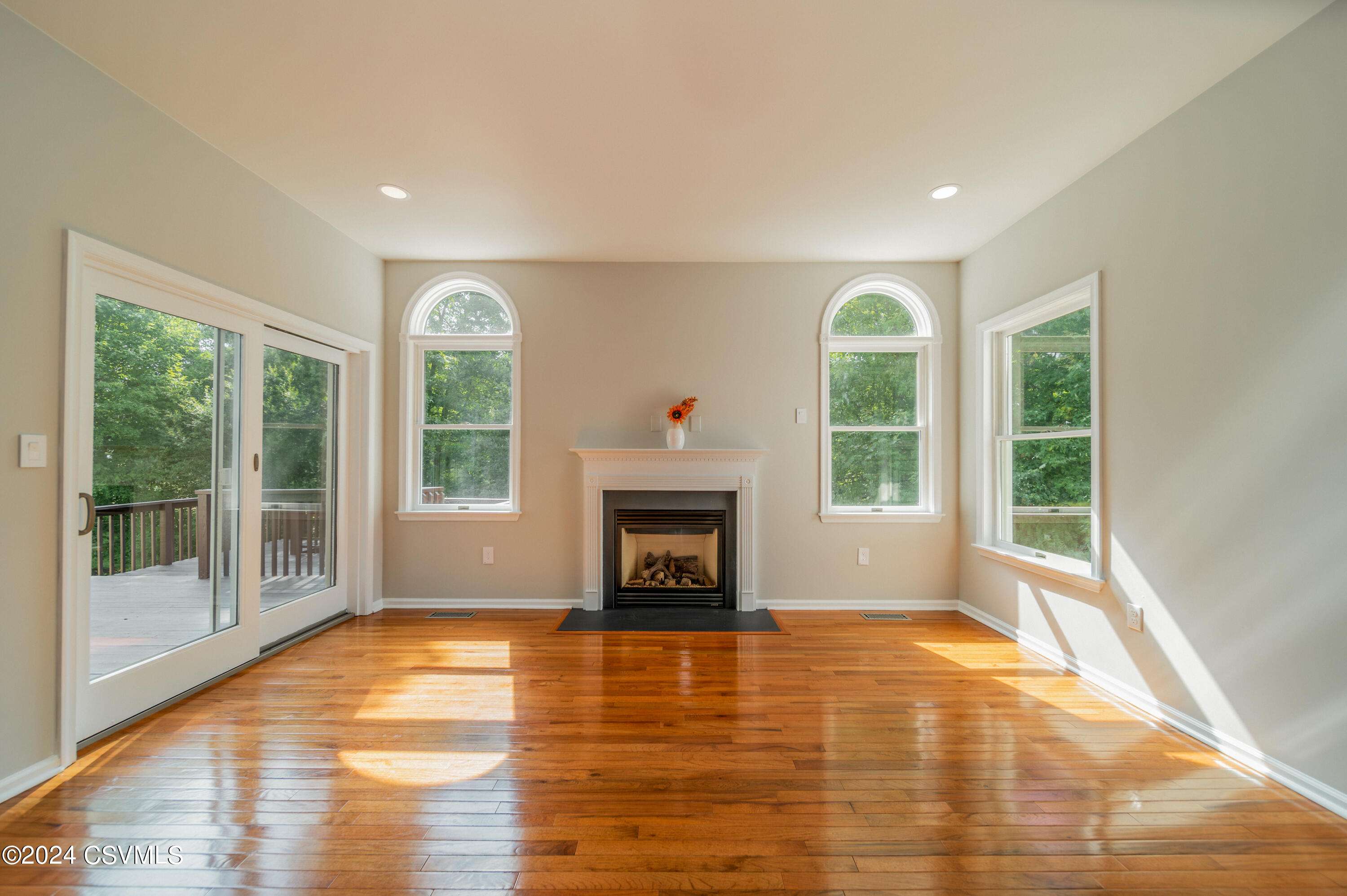 Drums, Pennsylvania 18222, United States, 5 Bedrooms Bedrooms, ,4 BathroomsBathrooms,Residential,Active,50247