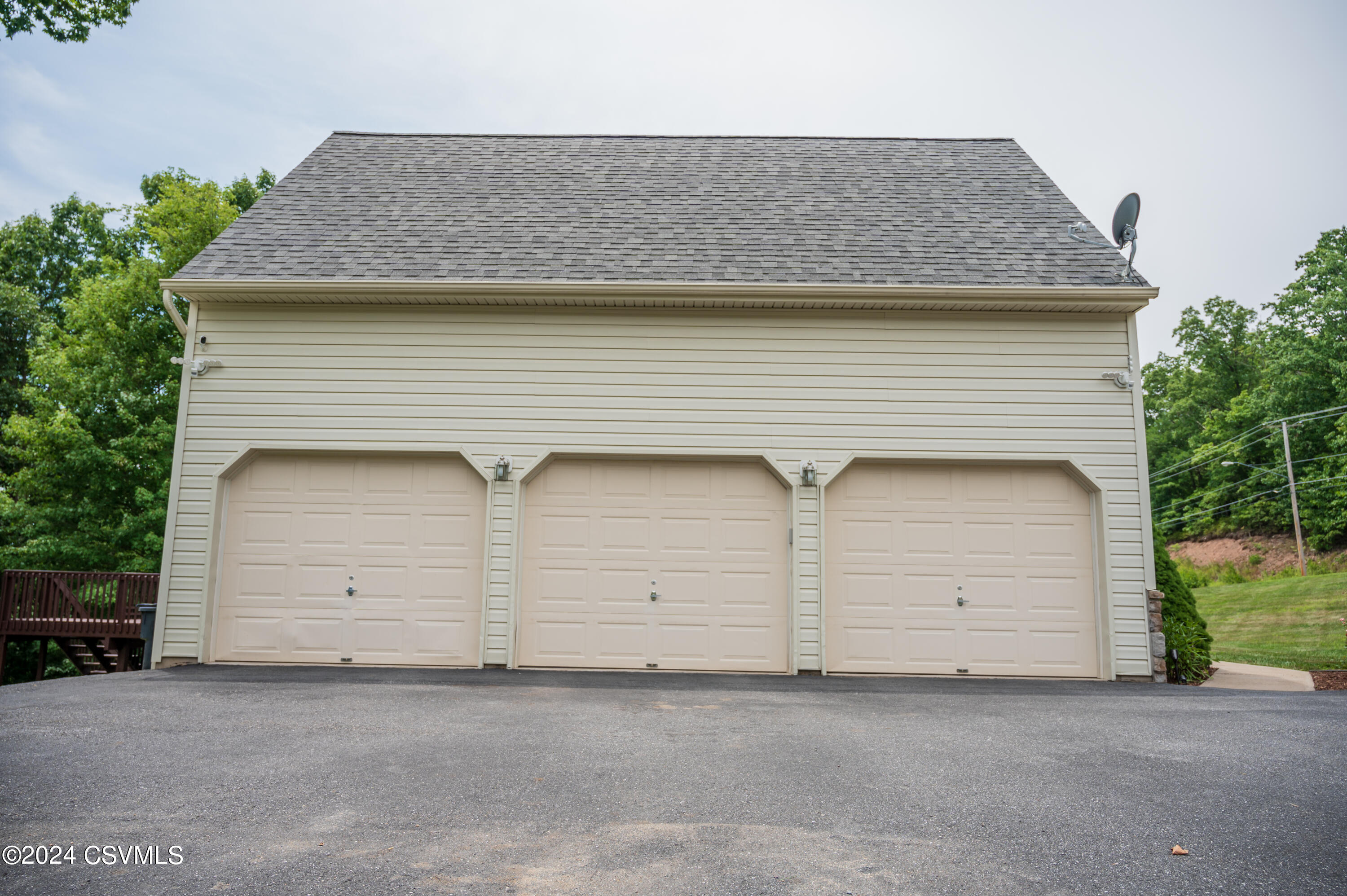 Drums, Pennsylvania 18222, United States, 5 Bedrooms Bedrooms, ,4 BathroomsBathrooms,Residential,Active,50247