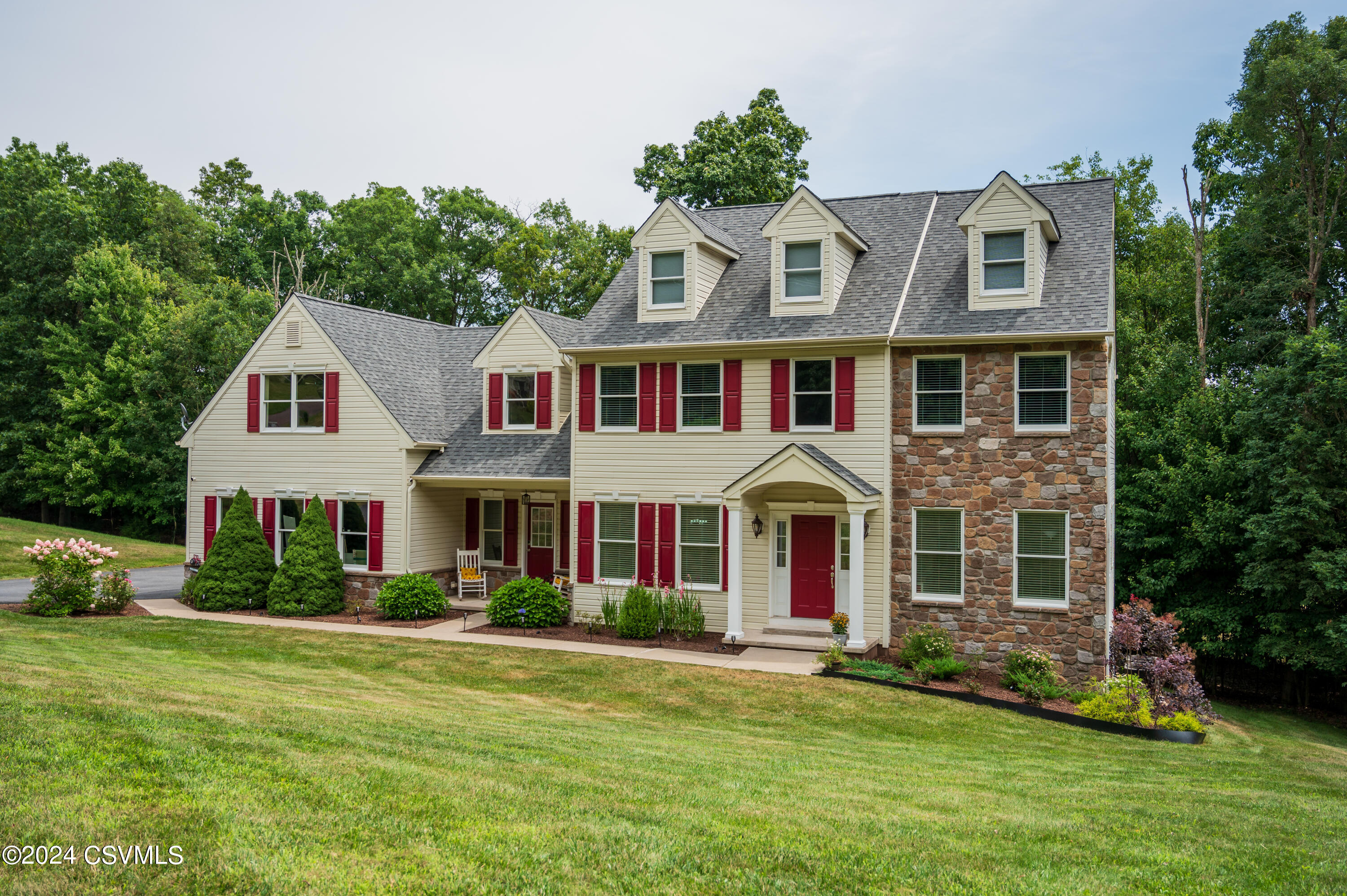 Drums, Pennsylvania 18222, United States, 5 Bedrooms Bedrooms, ,4 BathroomsBathrooms,Residential,Active,50247