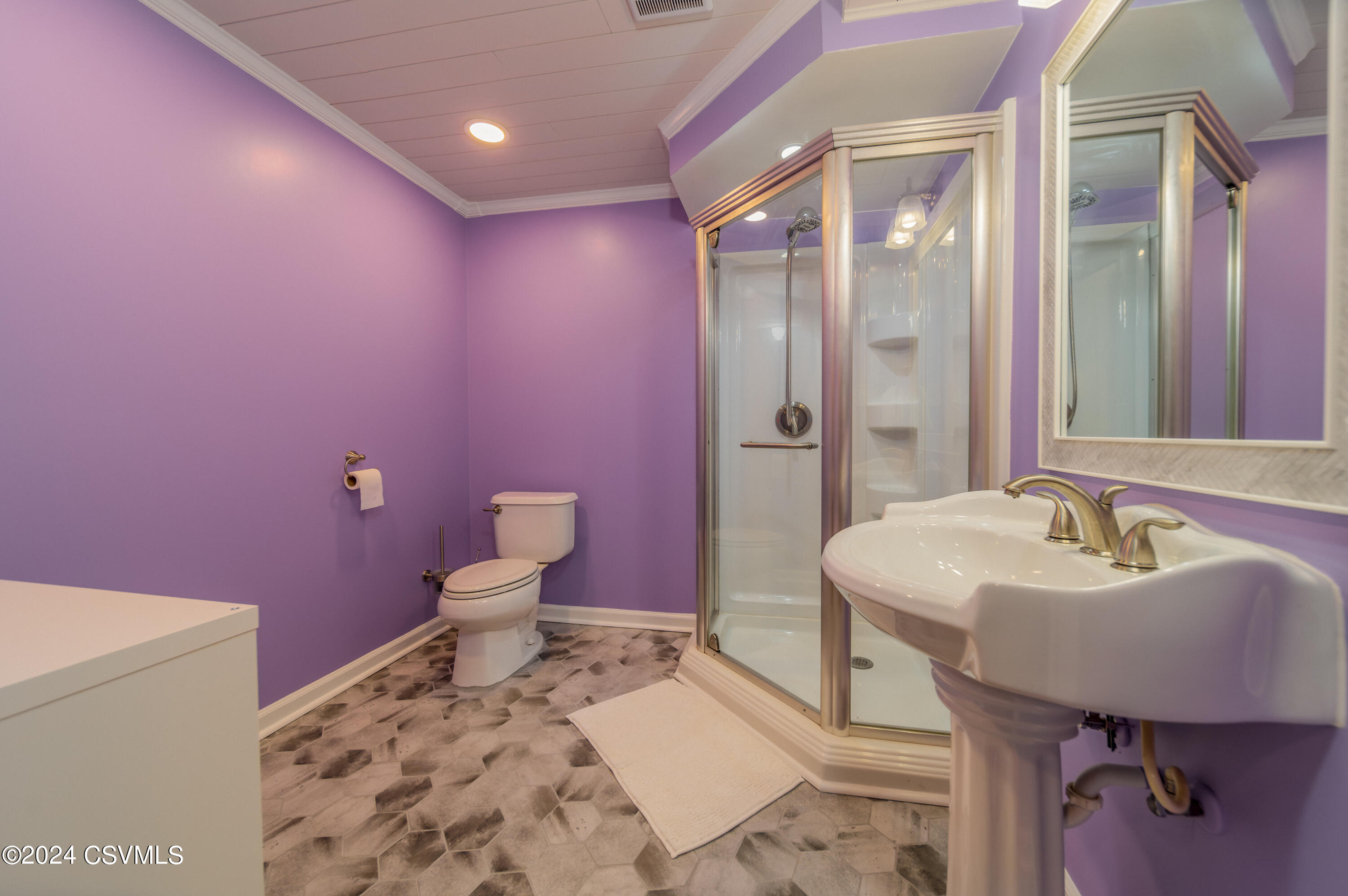 Drums, Pennsylvania 18222, United States, 5 Bedrooms Bedrooms, ,4 BathroomsBathrooms,Residential,Active,50247