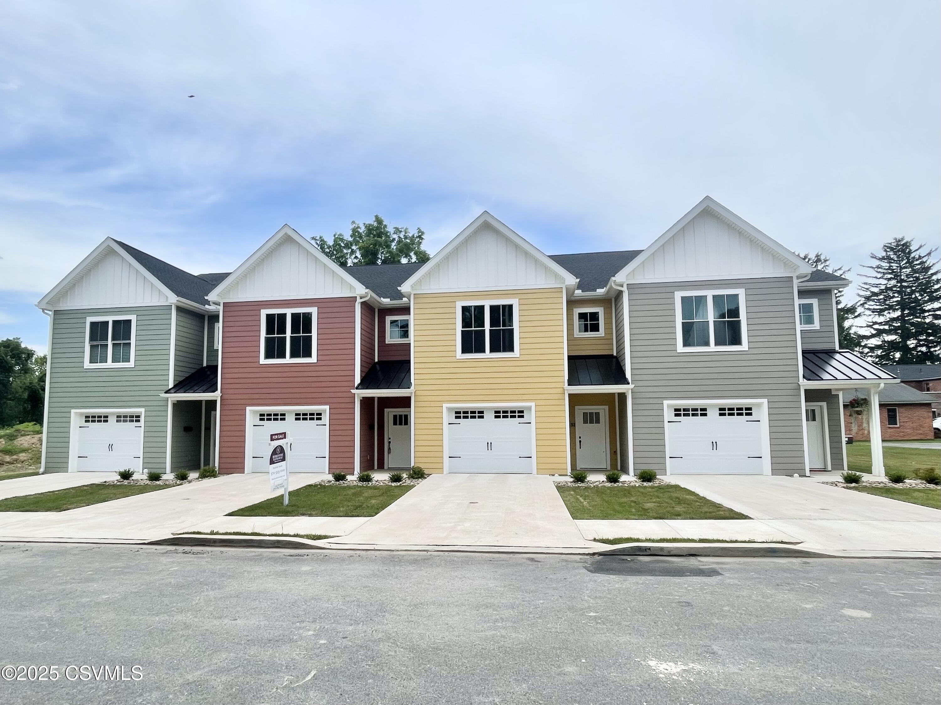 Lewisburg, Pennsylvania 17837, United States, 3 Bedrooms Bedrooms, ,2 BathroomsBathrooms,Residential,Active,21274