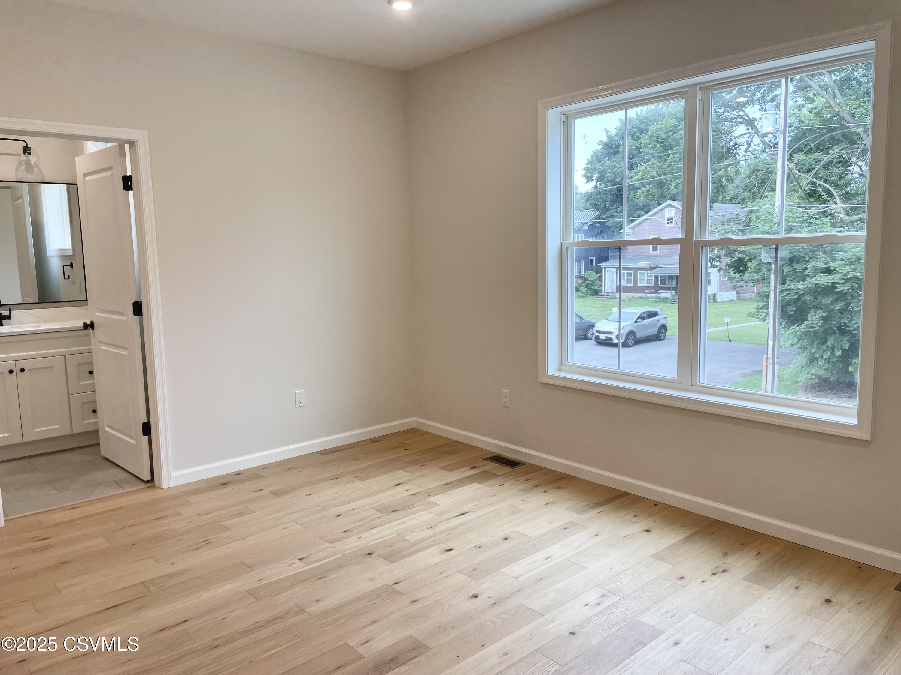 Lewisburg, Pennsylvania 17837, United States, 3 Bedrooms Bedrooms, ,2 BathroomsBathrooms,Residential,Active,21274