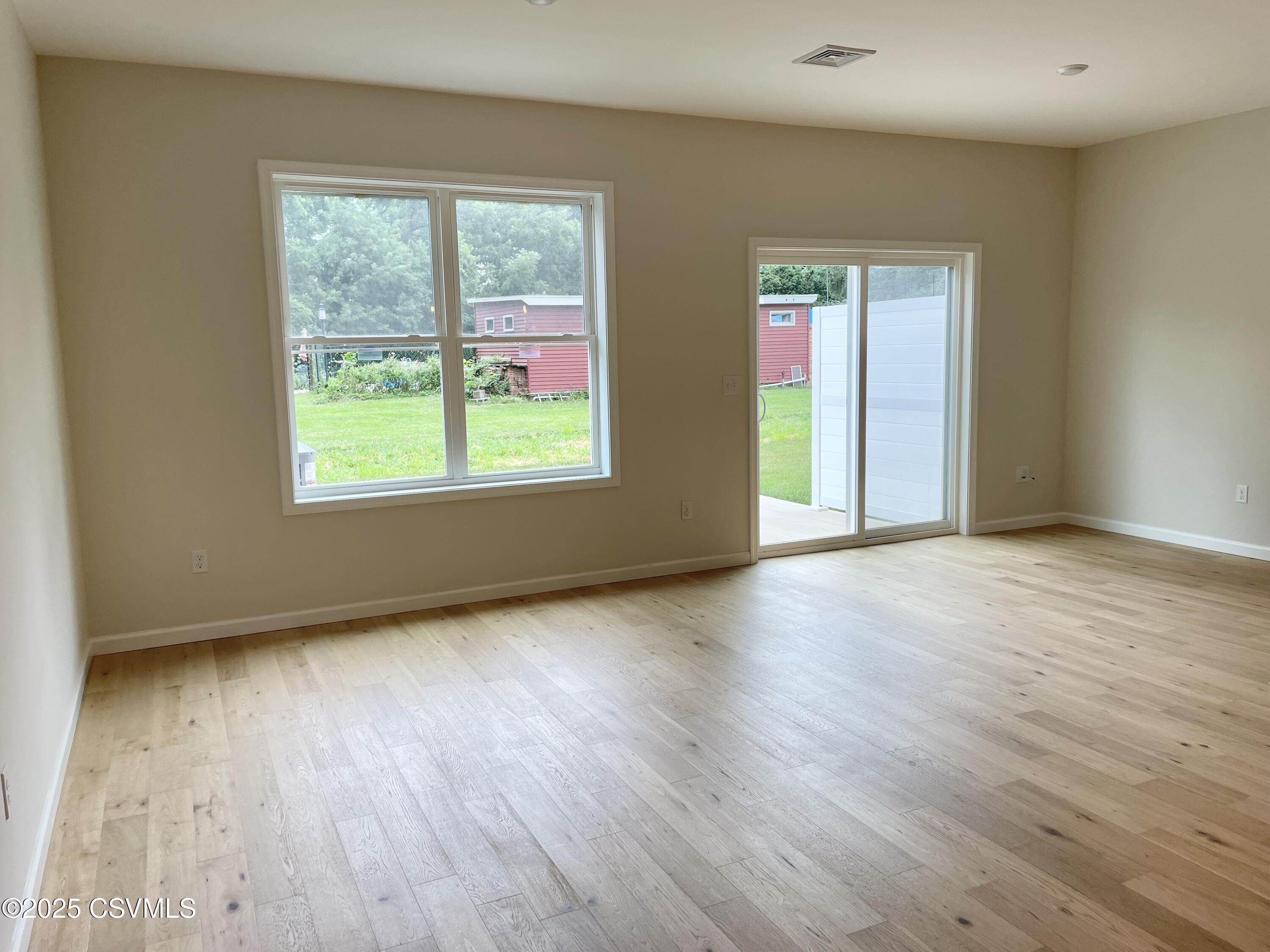 Lewisburg, Pennsylvania 17837, United States, 3 Bedrooms Bedrooms, ,2 BathroomsBathrooms,Residential,Active,21274