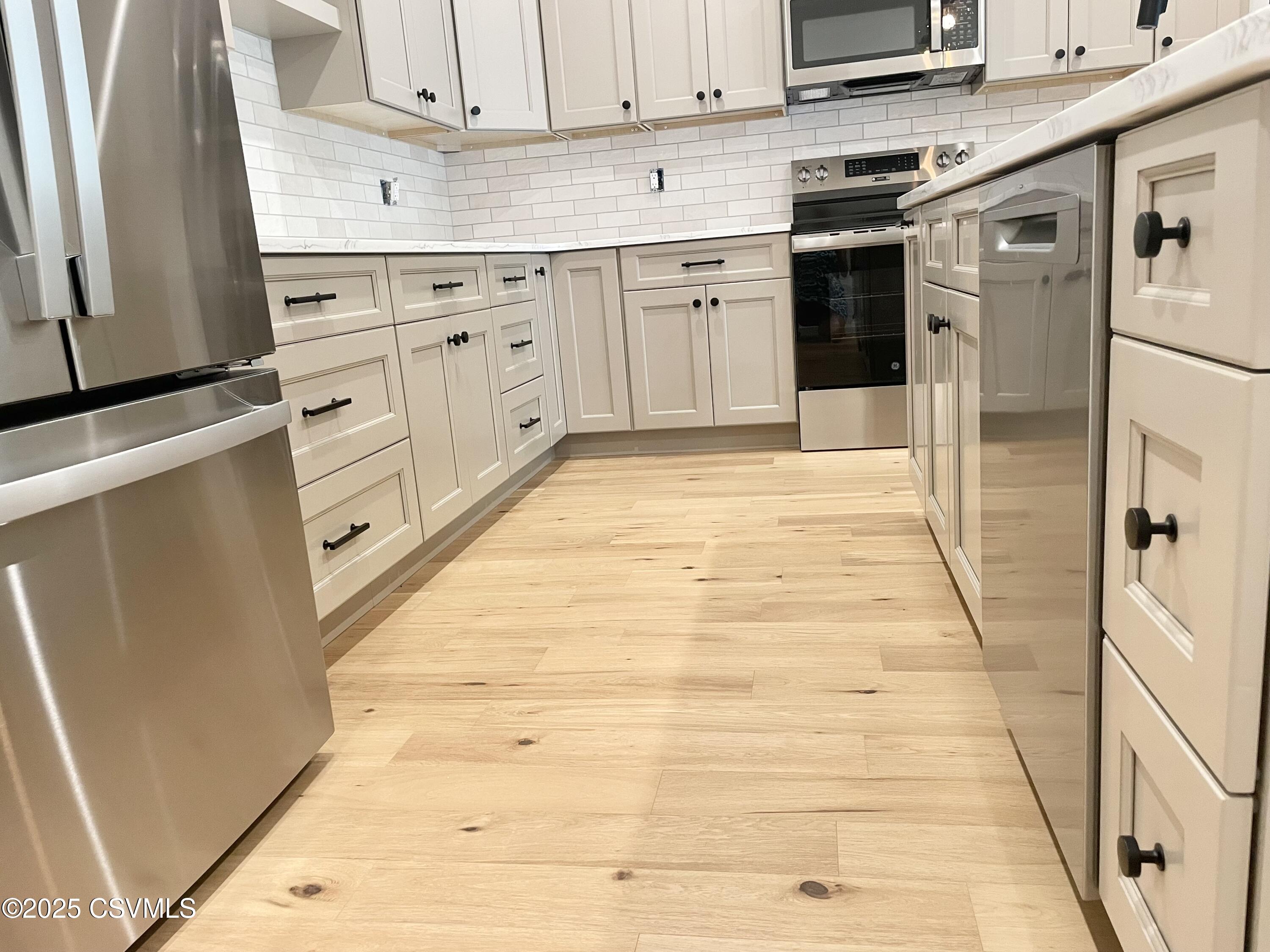 Lewisburg, Pennsylvania 17837, United States, 3 Bedrooms Bedrooms, ,2 BathroomsBathrooms,Residential,Active,21274