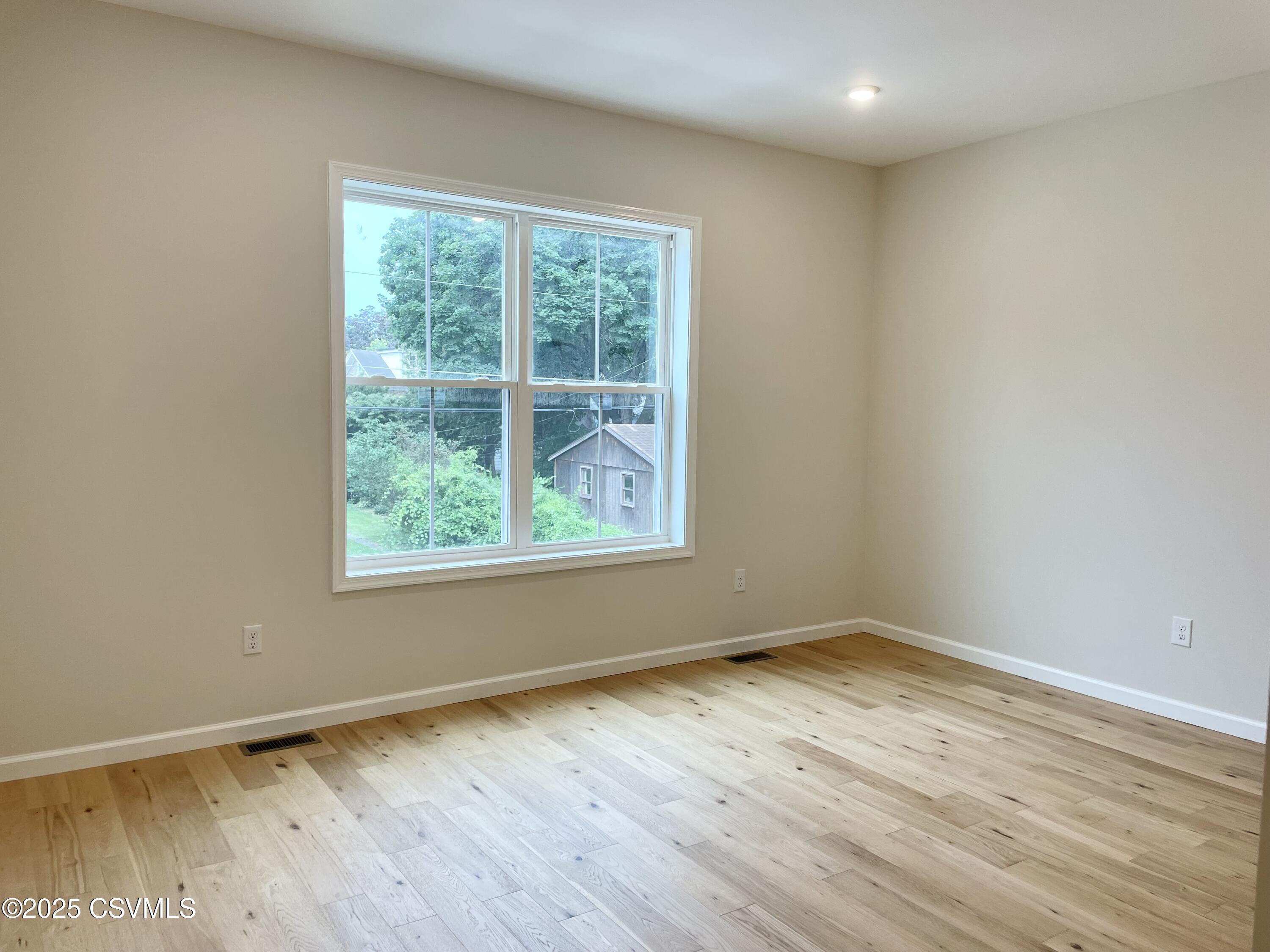 Lewisburg, Pennsylvania 17837, United States, 3 Bedrooms Bedrooms, ,2 BathroomsBathrooms,Residential,Active,21274