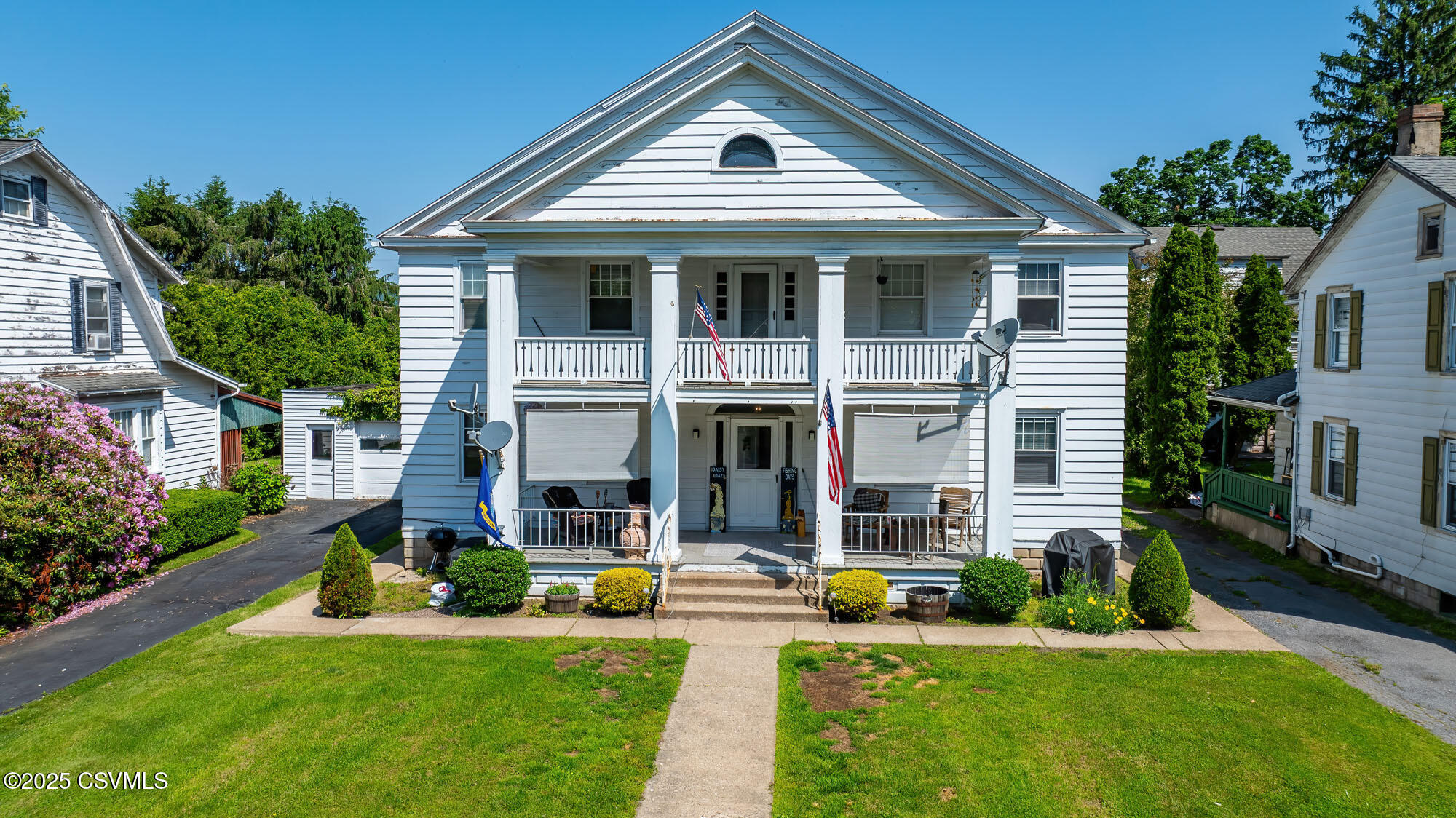 821 E FRONT Street