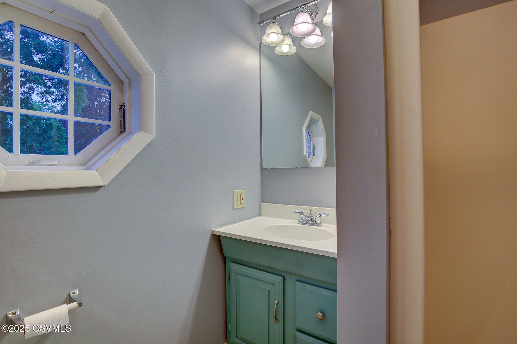 Danville, Pennsylvania 17821, United States, 3 Bedrooms Bedrooms, ,2 BathroomsBathrooms,Residential,Active,163193