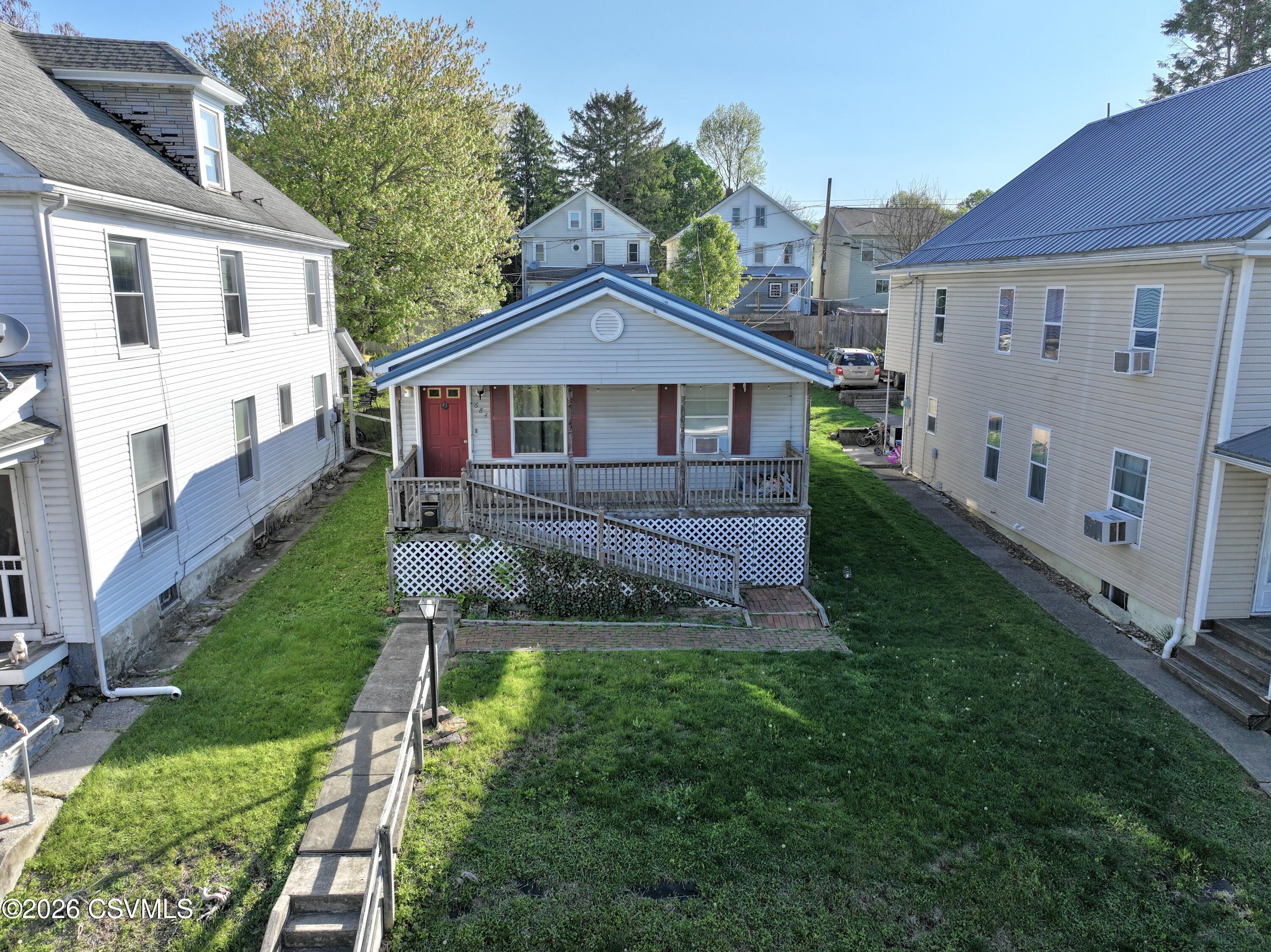 684 queen street