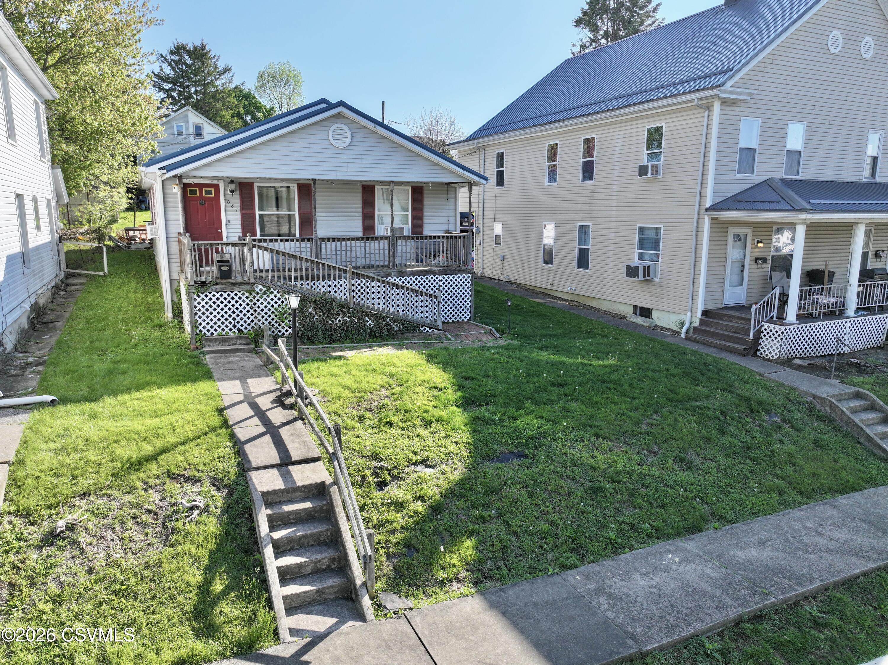 684 queen street
