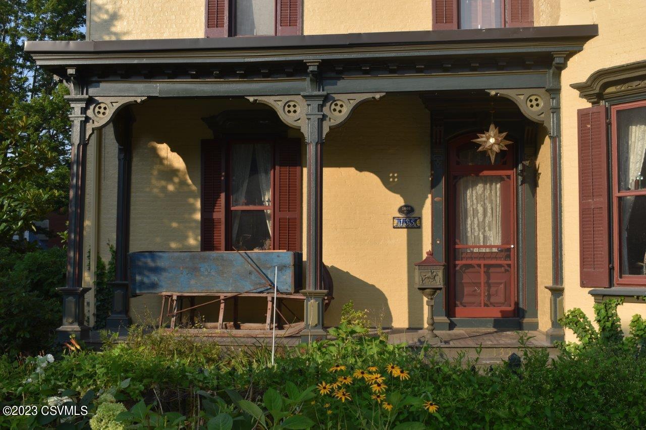 135 S 3RD Street