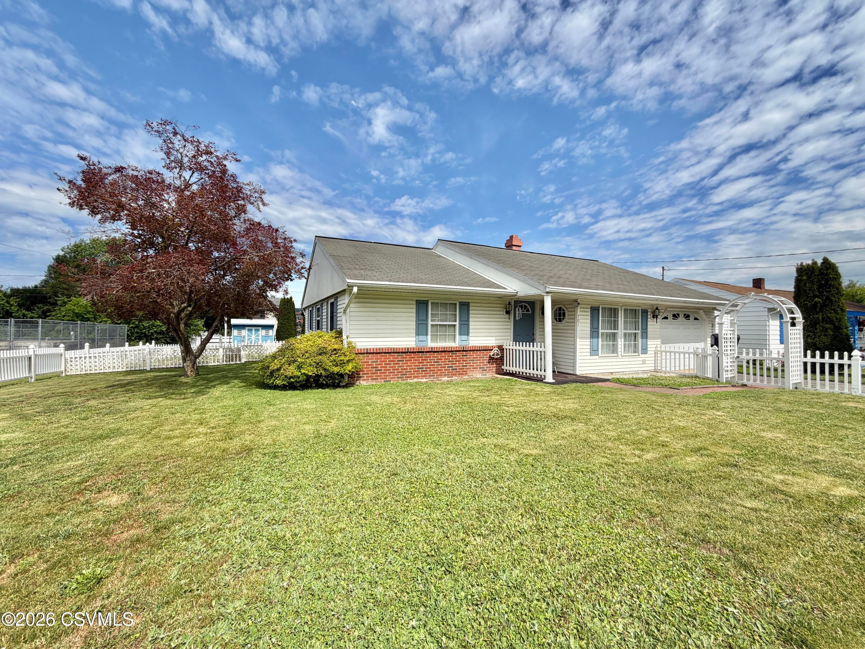 701 N 6TH Street