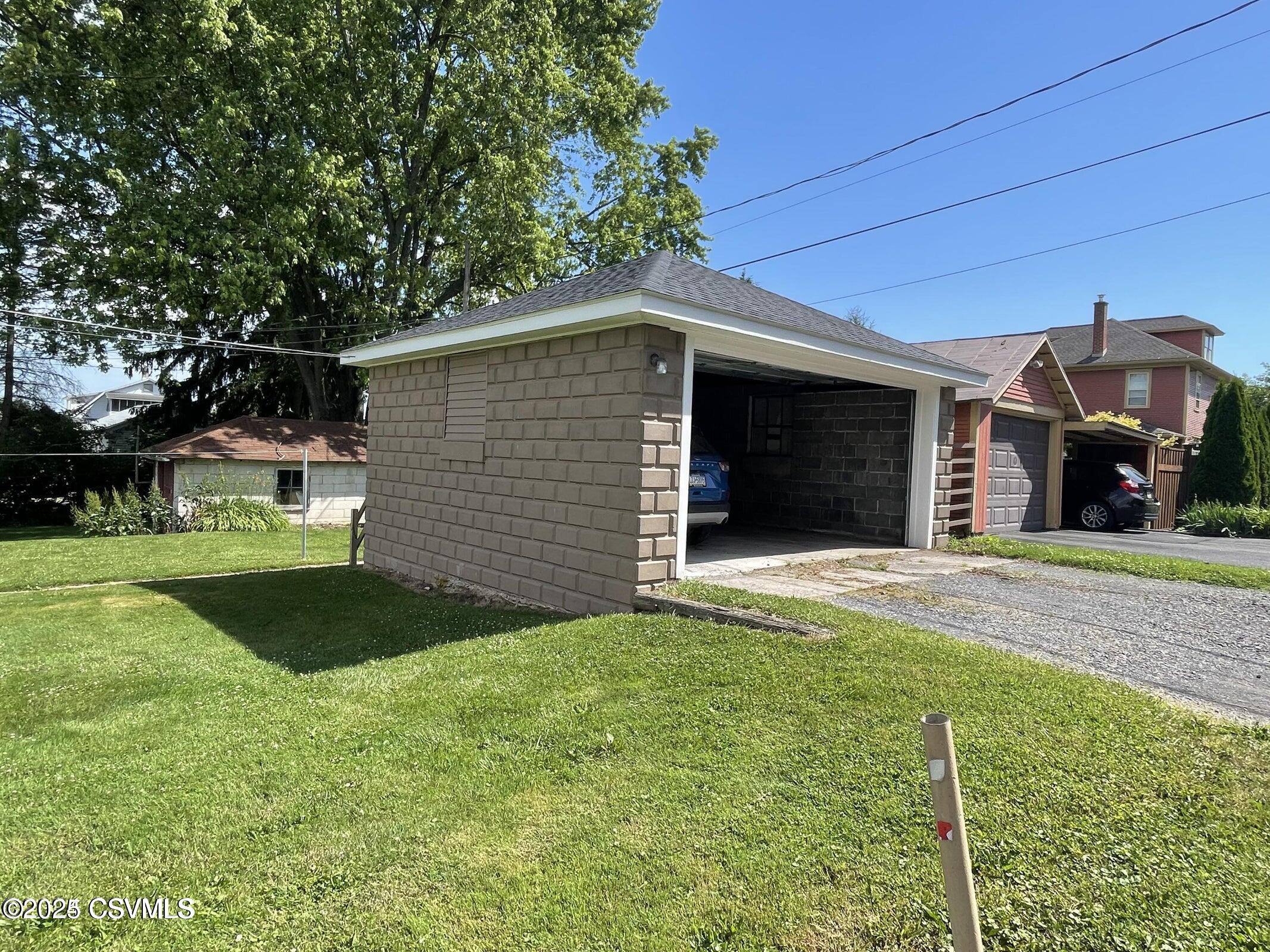 Lewisburg, Pennsylvania 17837, United States, 3 Bedrooms Bedrooms, ,1 BathroomBathrooms,Residential,Active,181808