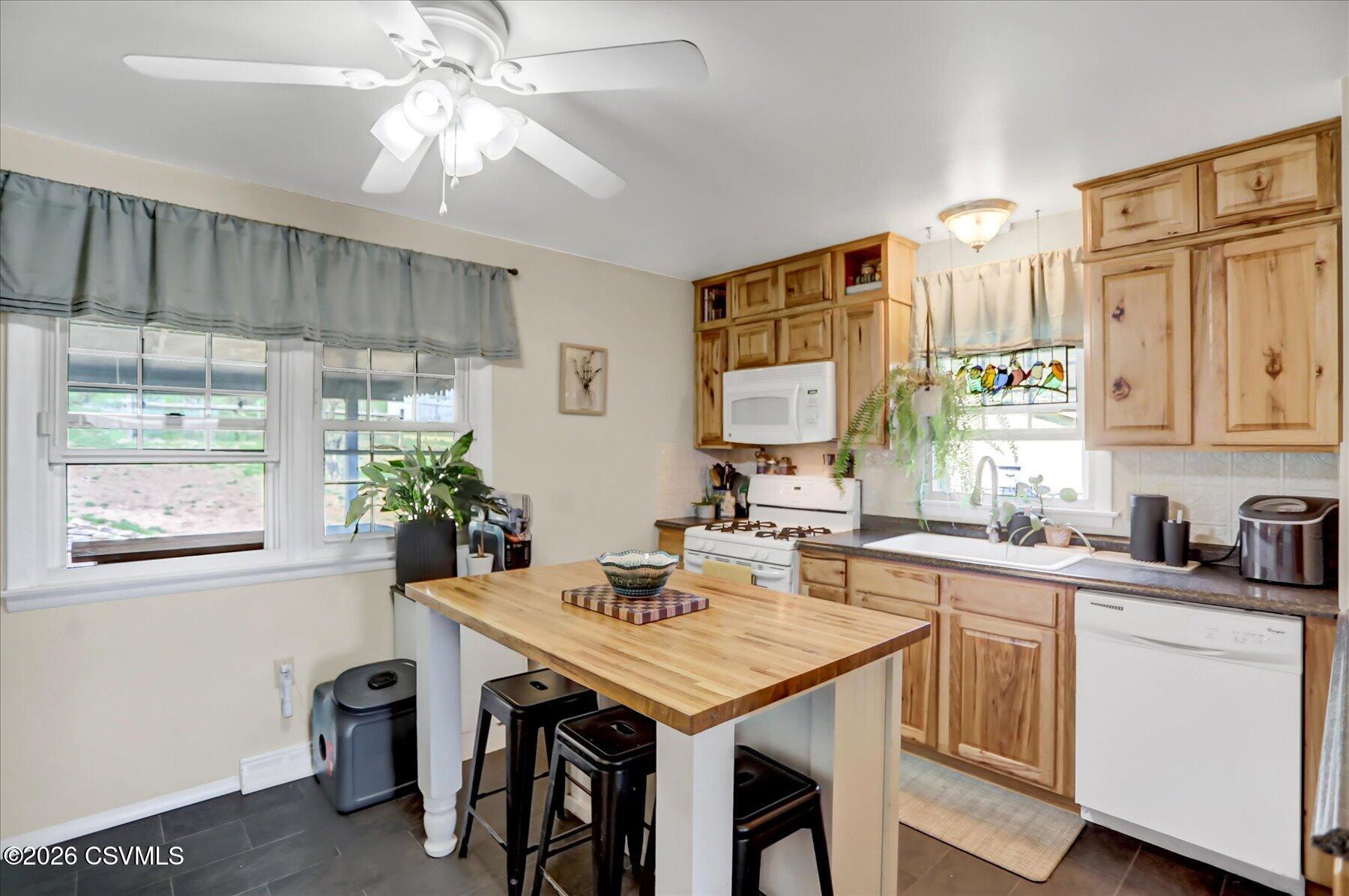 Properties 3 13 HONEYSUCKLE Lane