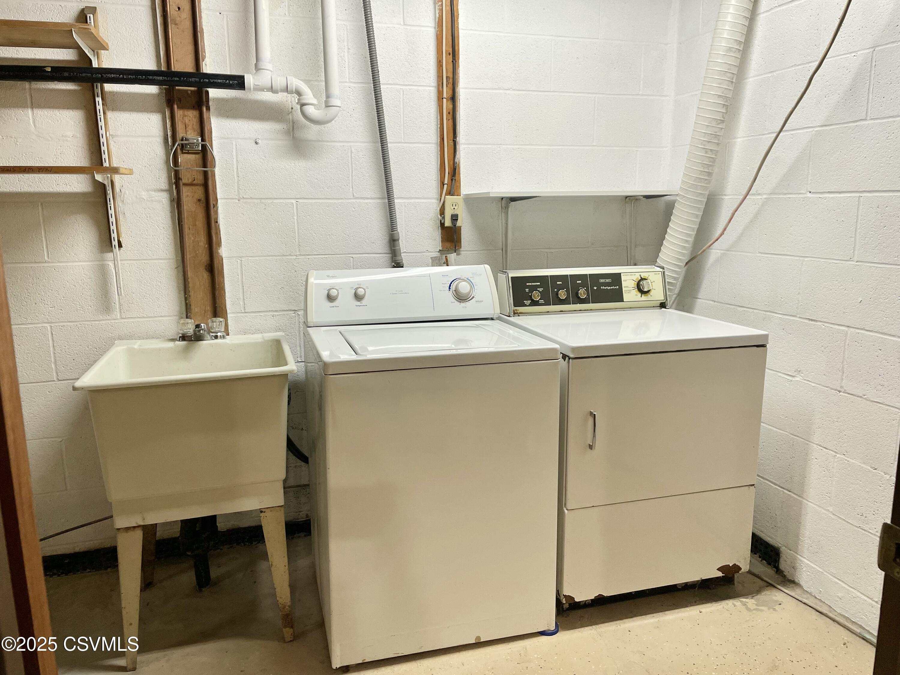 Mifflinburg, Pennsylvania 17844, United States, 3 Bedrooms Bedrooms, ,2 BathroomsBathrooms,Residential,Active,91850