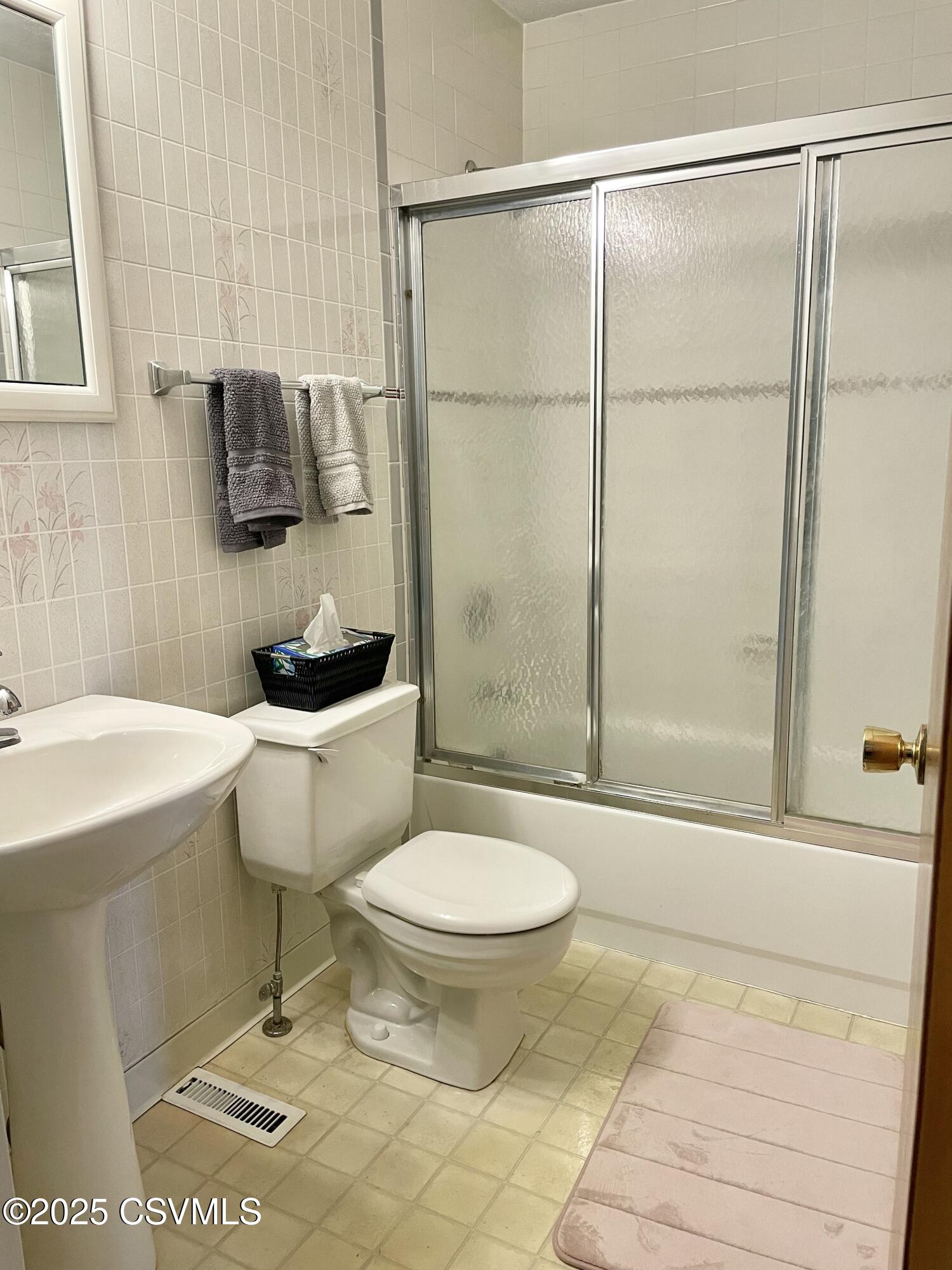 Mifflinburg, Pennsylvania 17844, United States, 3 Bedrooms Bedrooms, ,2 BathroomsBathrooms,Residential,Active,91850